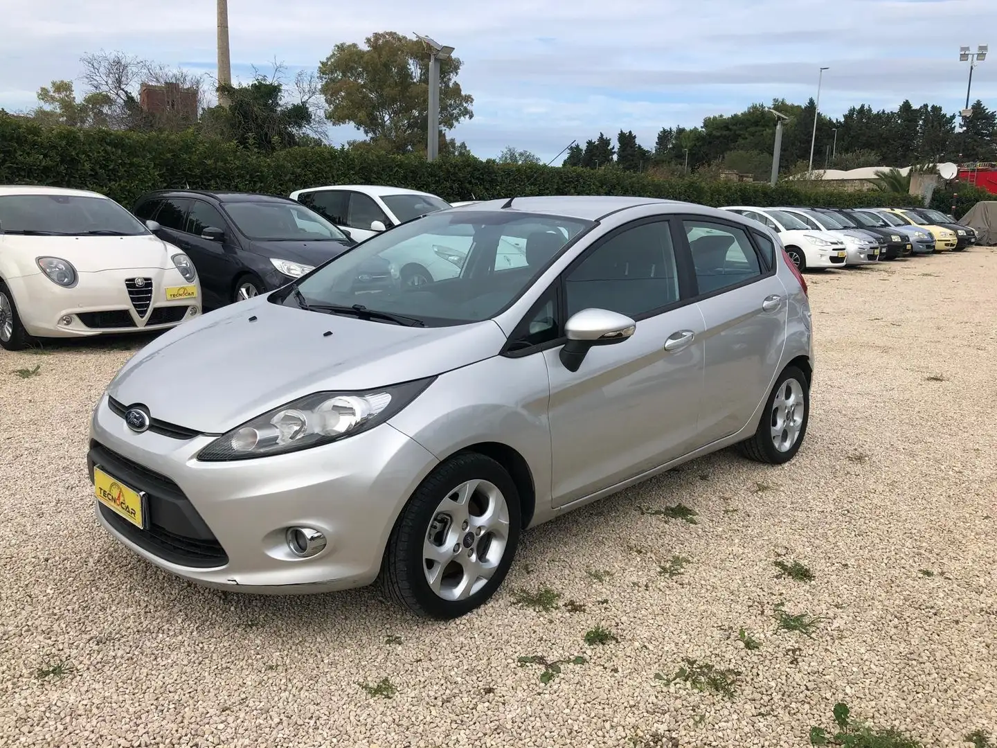Ford Fiesta Fiesta 1.2 16v Titanium 82cv Silber - 2