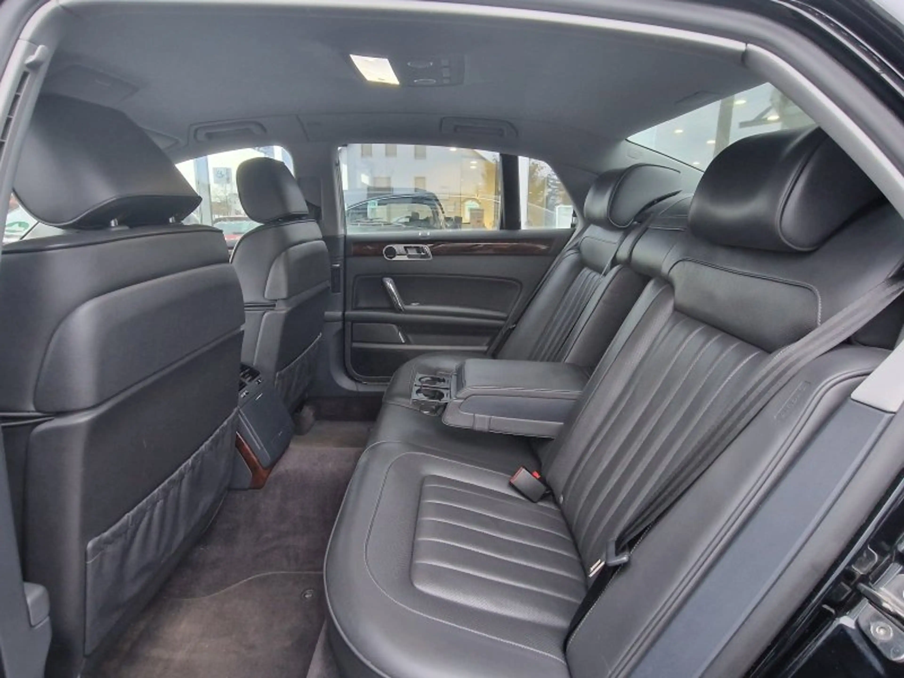 Volkswagen Phaeton V8 ACC Xenon Leder Kamera Dynaudio Standheizung Pr — photo 14