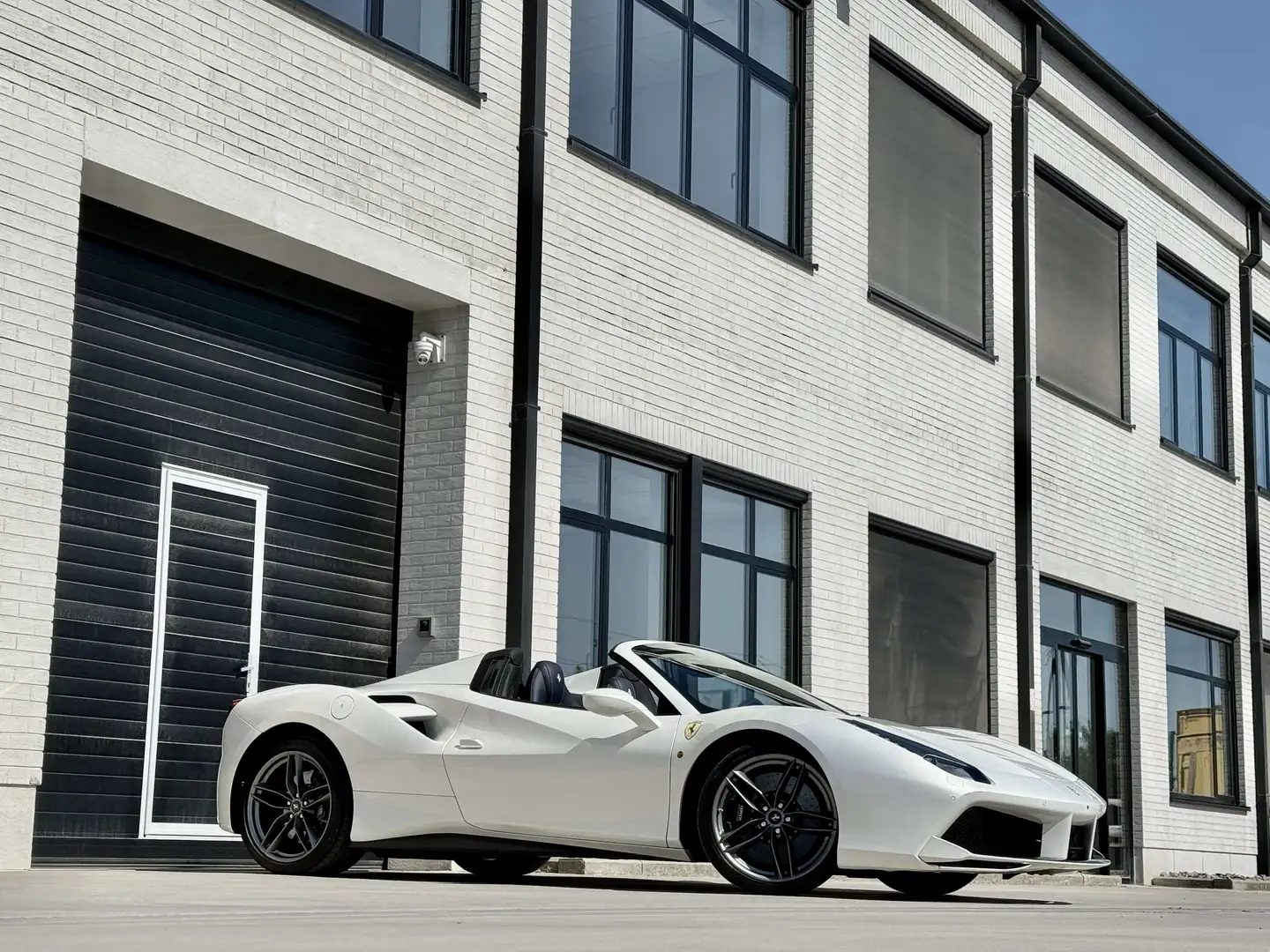 Ferrari 488 Spider 3.9 Turbo V8 F1 \LIFT/CARBON/BIANCO-ITALIA\ Blanc - 2