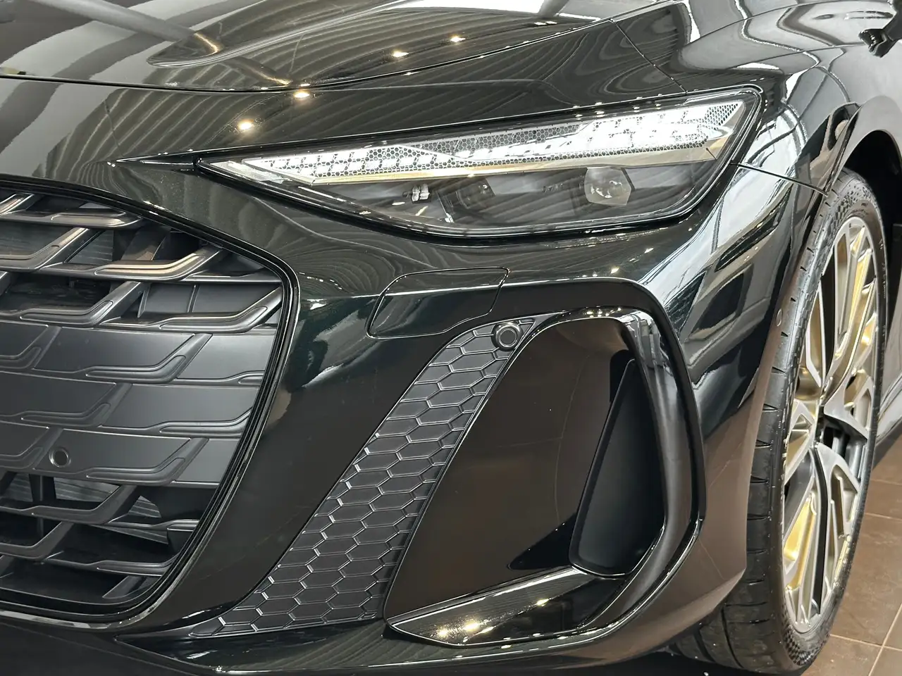 Audi A6 e-hybrid quattro 270 kW *Sline