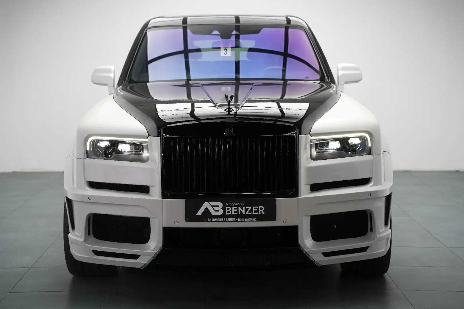 Rolls-Royce Cullinan /NOVITEC/WIDEBODY/24''/FOND-TV/STERNEHIM Weiß - 2
