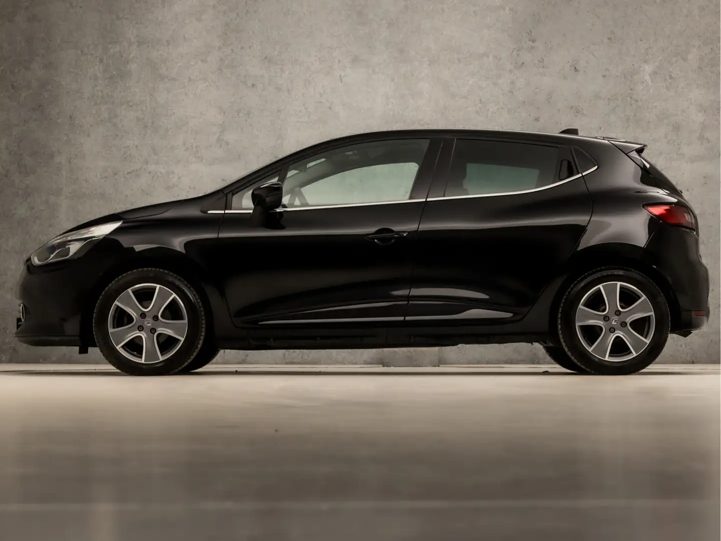 Renault Clio 0.9 TCe Night&Day (NAVIGATIE, LM VELGEN, GETINT GL Zwart - 2