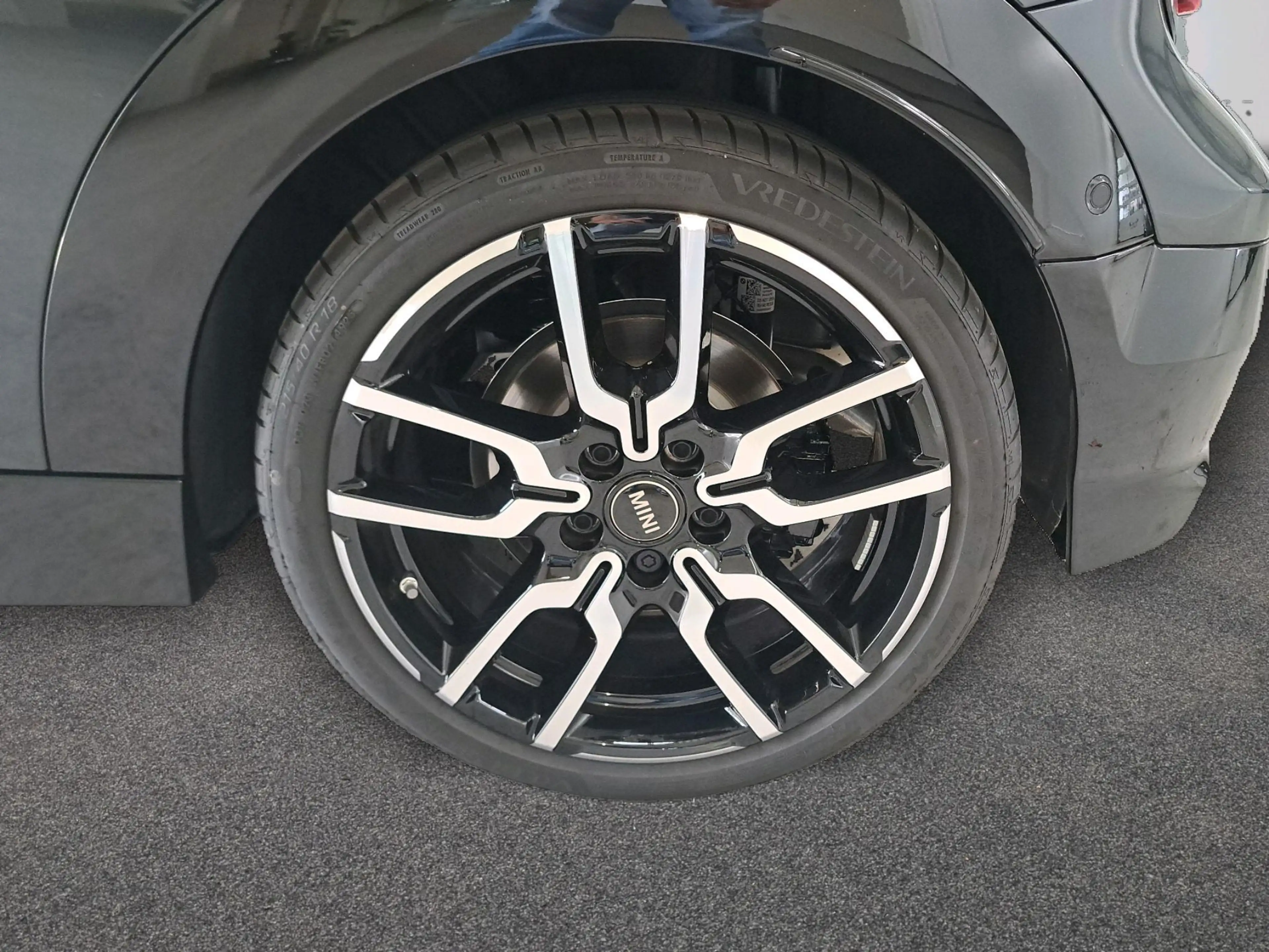 MINI Cooper S Cabrio John Cooper Works Trim — photo 9