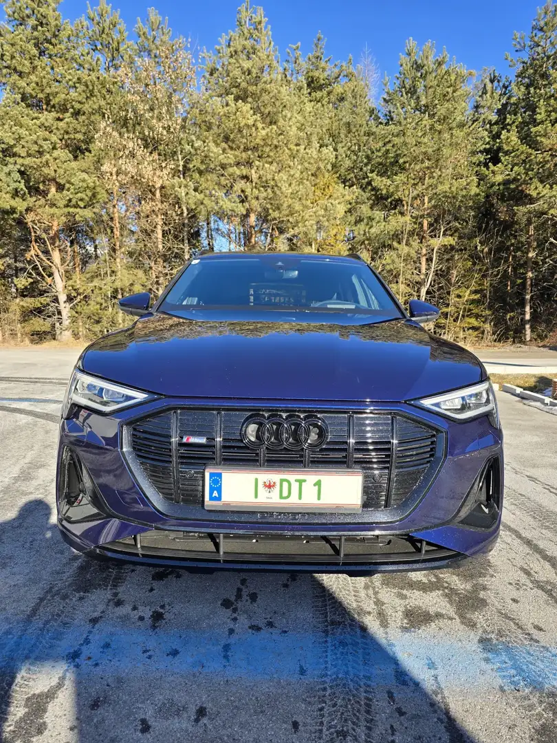 Audi Q8 e-tron - 1