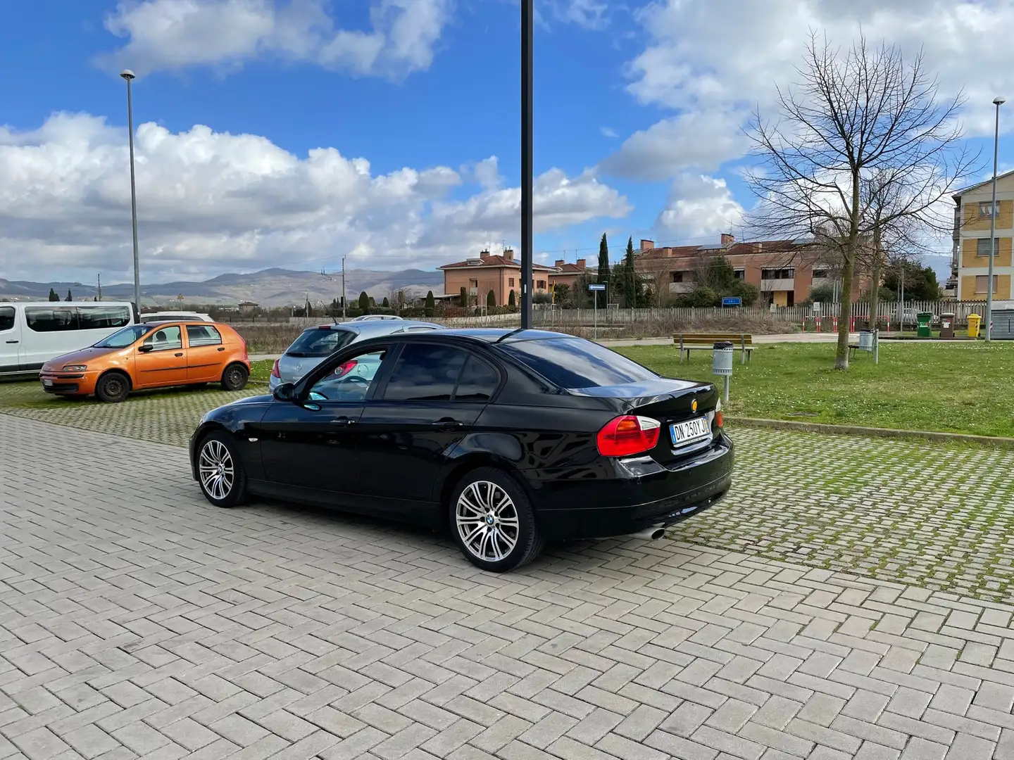 BMW 320 320i Futura 170cv Nero - 2