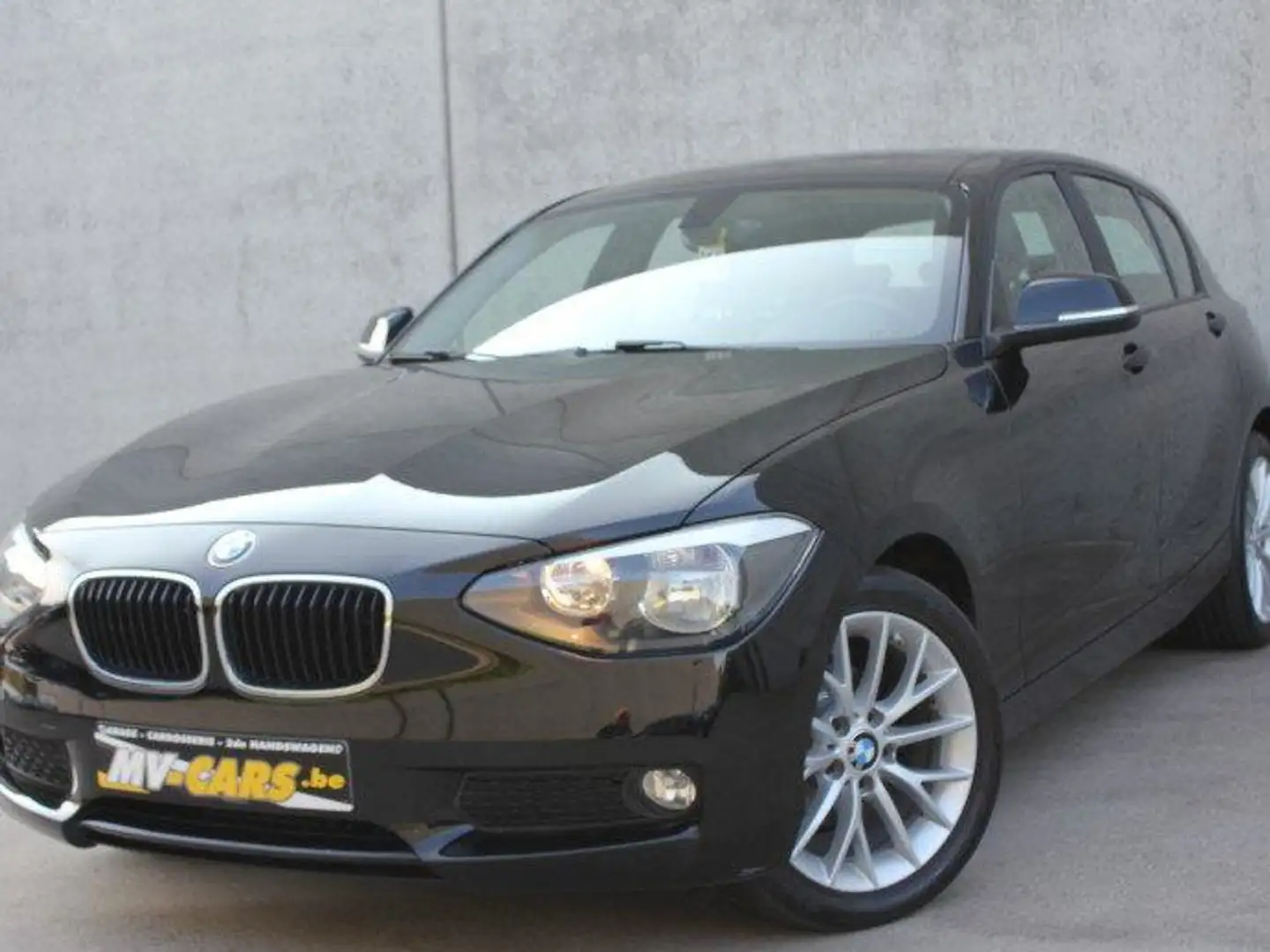 BMW 116 BMW 116i/5-deur/Pdc/Zetelv./Scherm/Bluetooth Schwarz - 2
