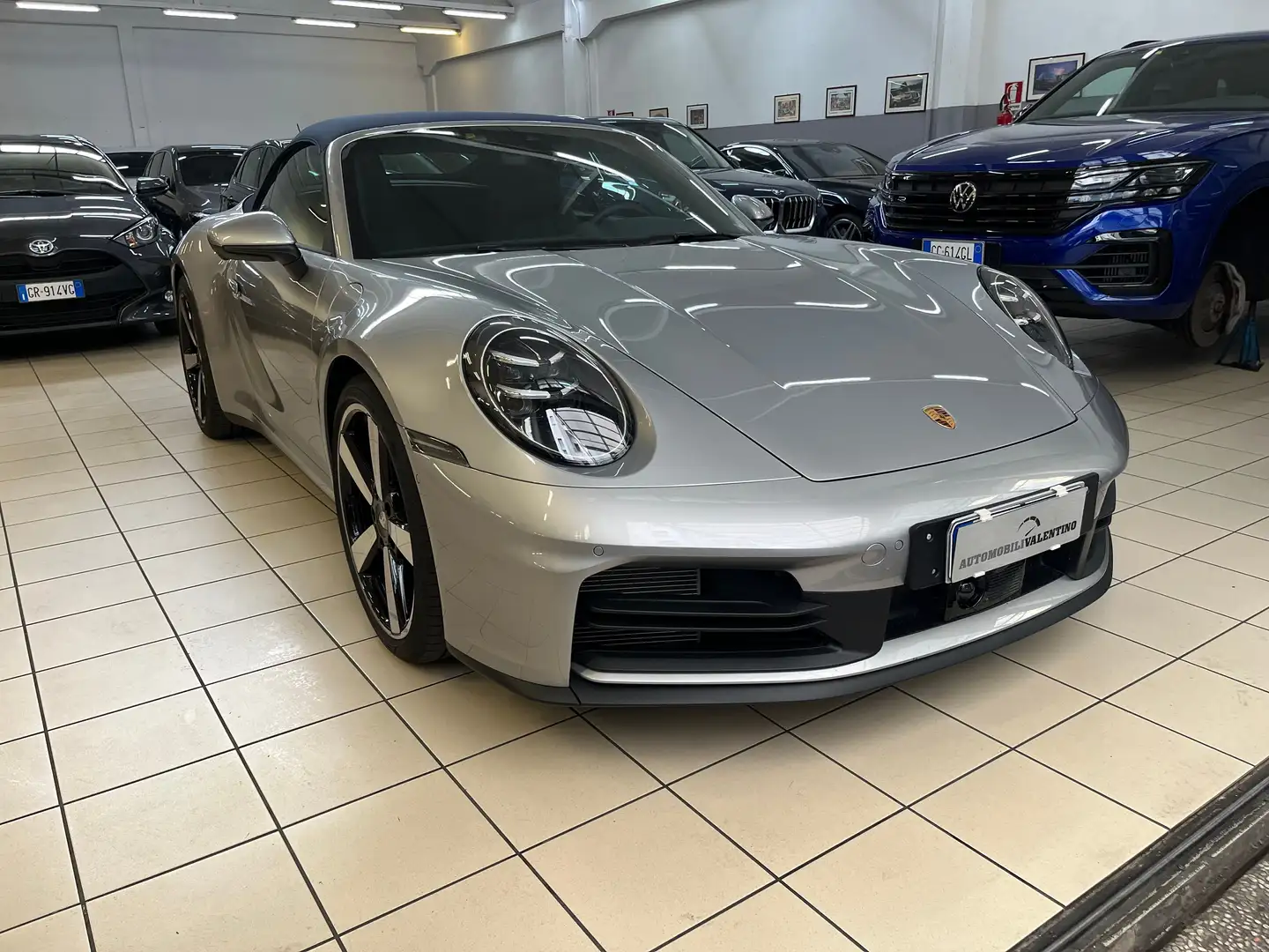 Porsche 992 Carrera 992 911 Cabrio 3.0 Carrera 394cv auto Argento - 1