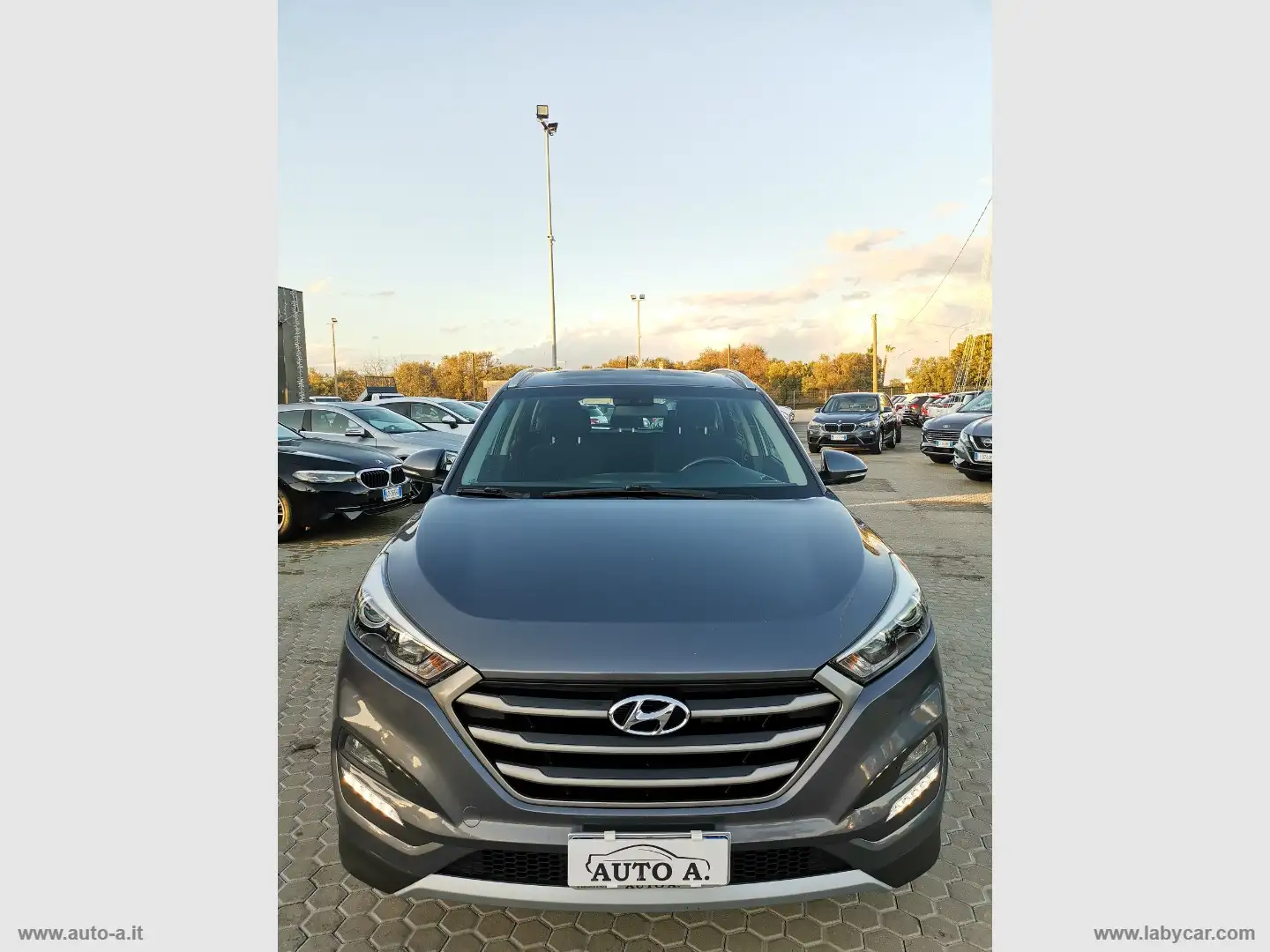 Hyundai TUCSON 1.7 CRDi Classic Grigio - 2