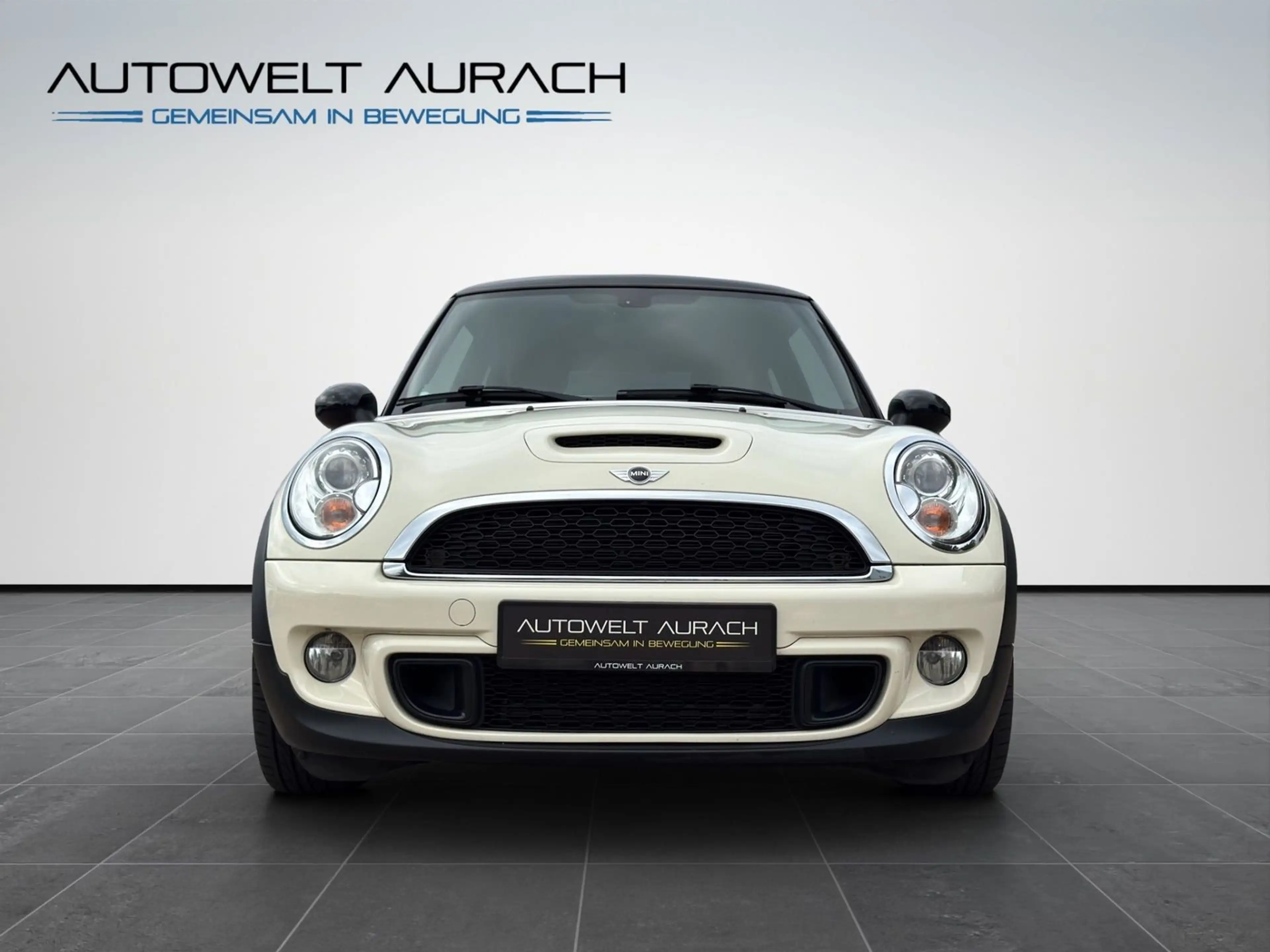 MINI Cooper S 1.6 AUTO.  LEDER NAVI SZH PDC ALU BT — photo 2