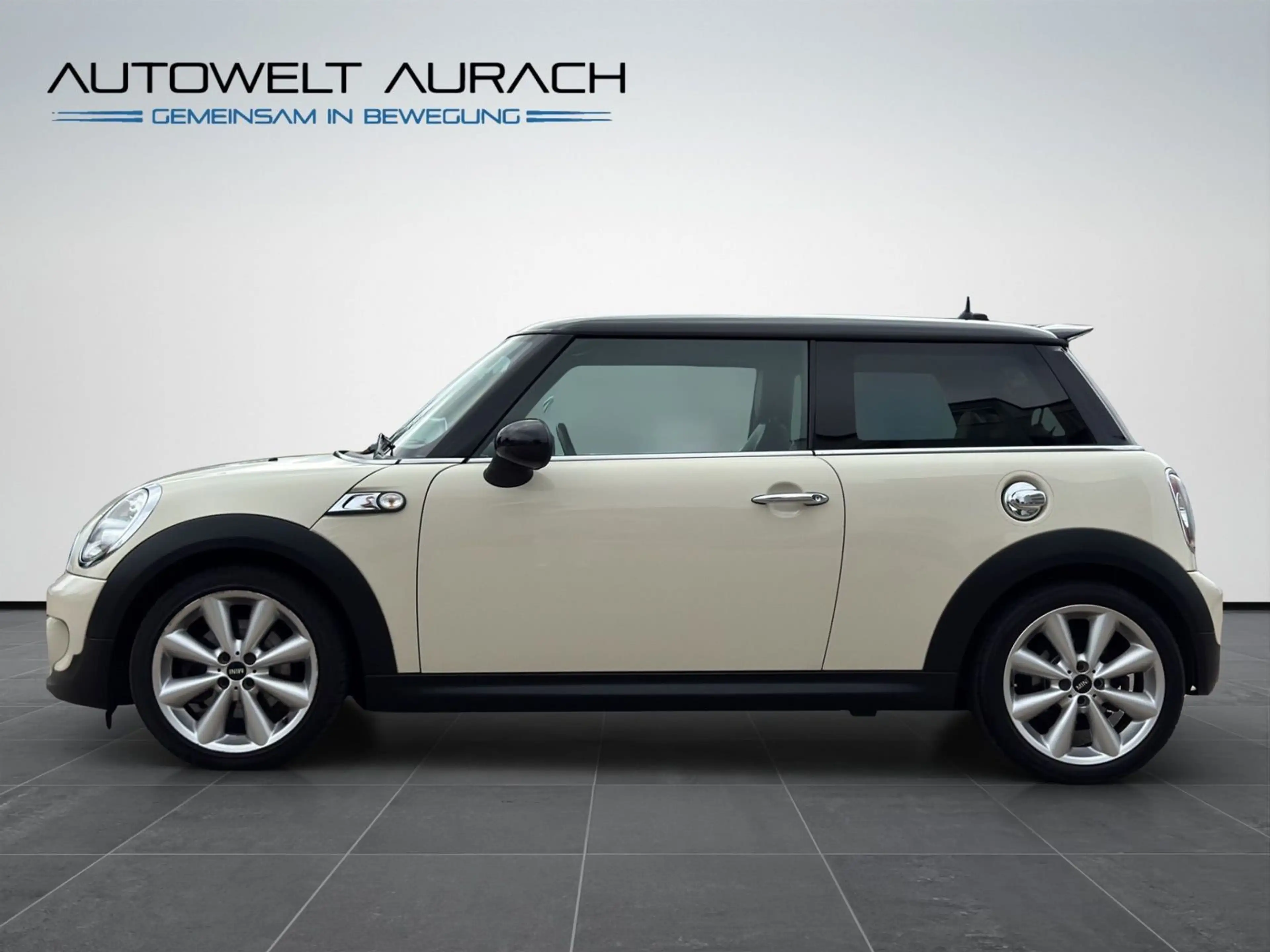 MINI Cooper S 1.6 AUTO.  LEDER NAVI SZH PDC ALU BT — photo 4