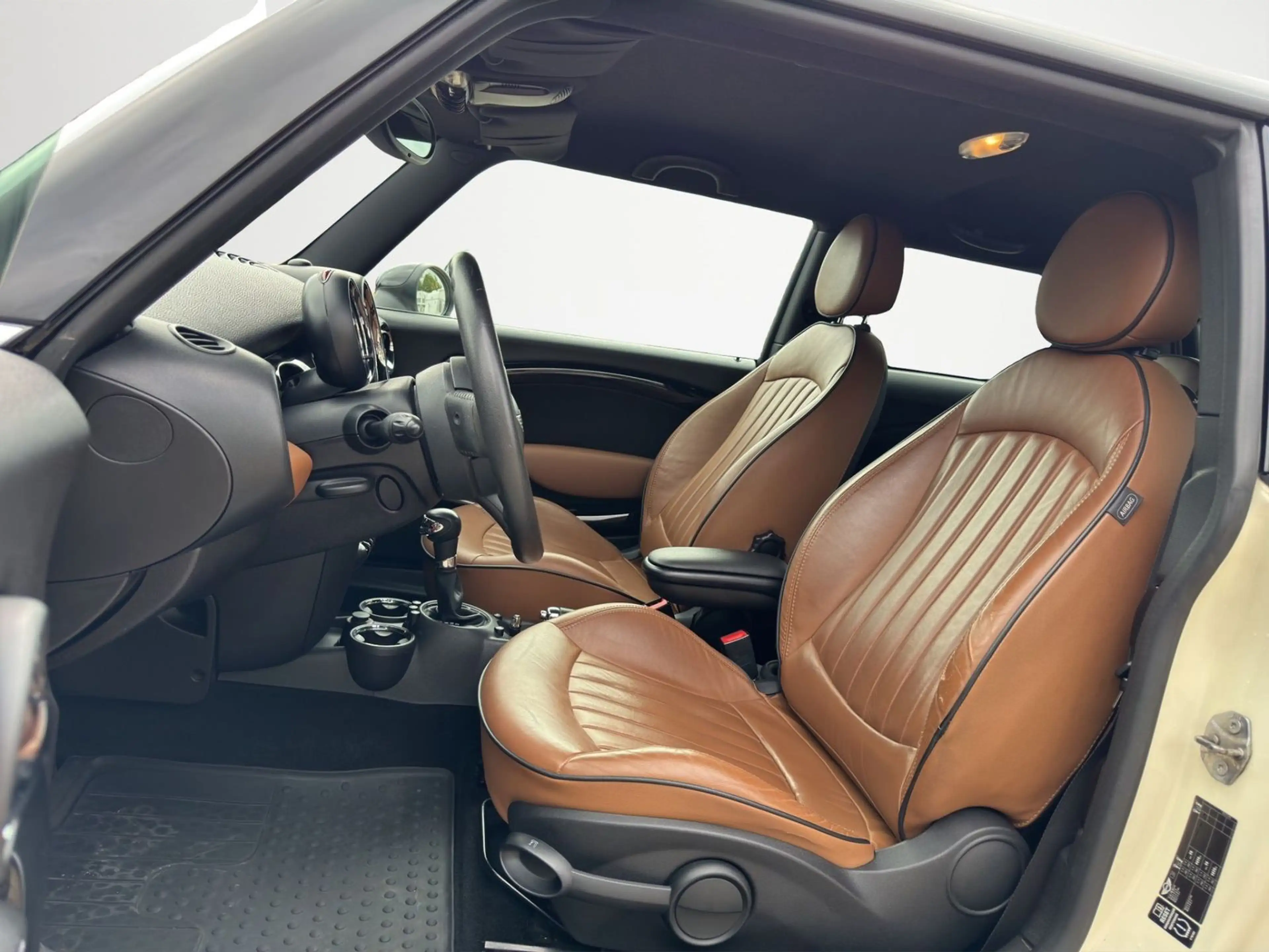 MINI Cooper S 1.6 AUTO.  LEDER NAVI SZH PDC ALU BT — photo 12