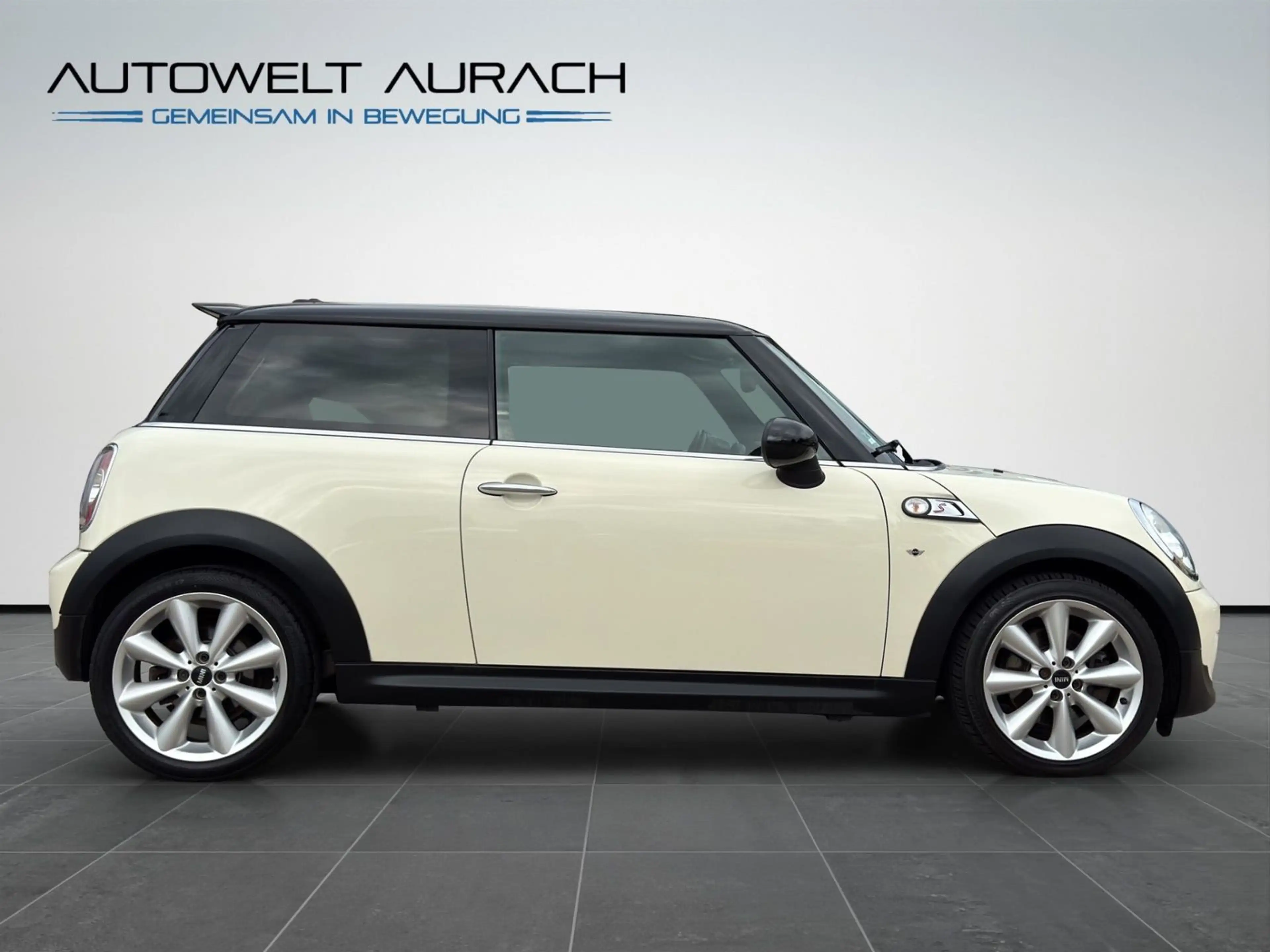 MINI Cooper S 1.6 AUTO.  LEDER NAVI SZH PDC ALU BT — photo 9
