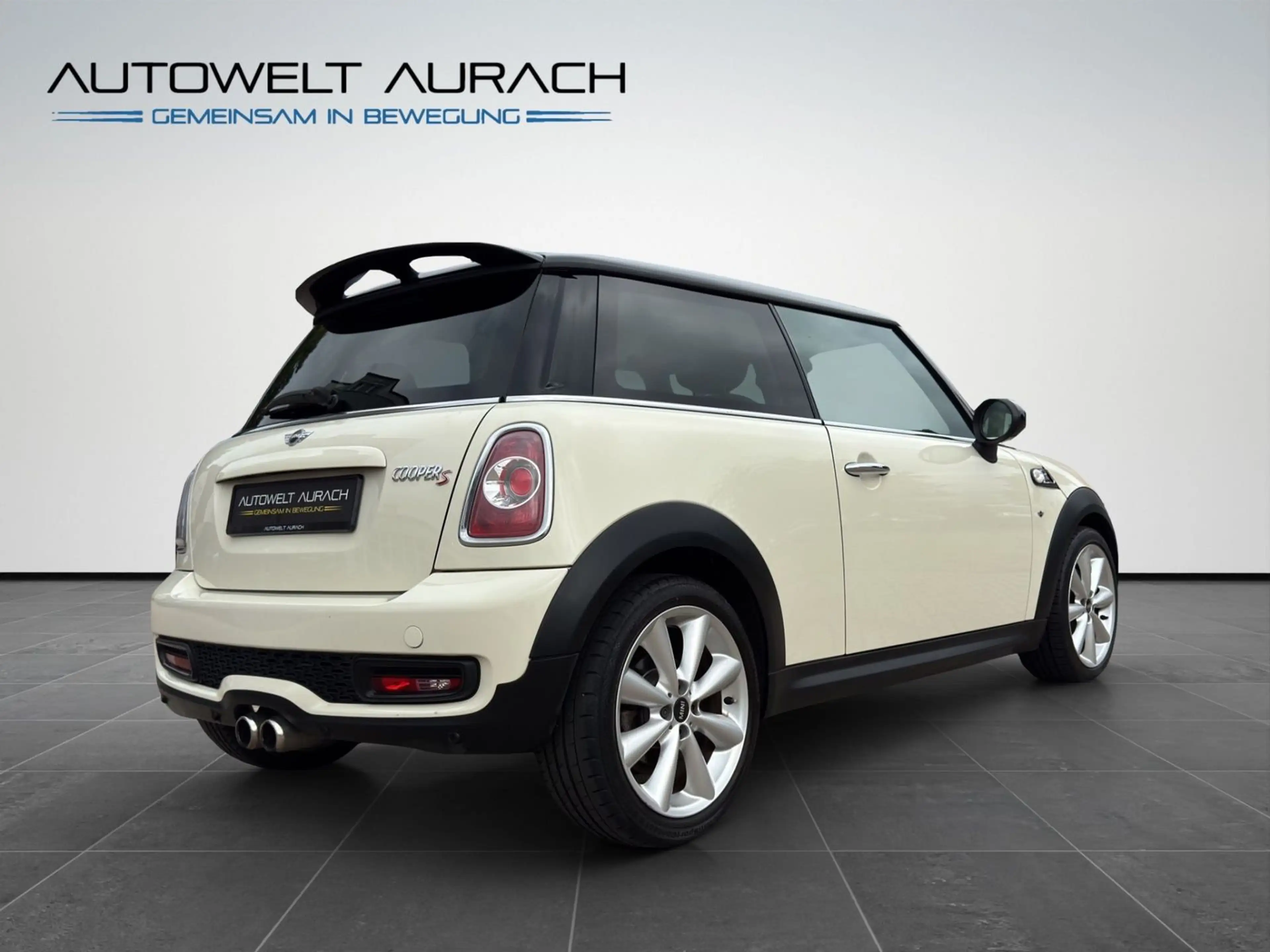 MINI Cooper S 1.6 AUTO.  LEDER NAVI SZH PDC ALU BT — photo 8
