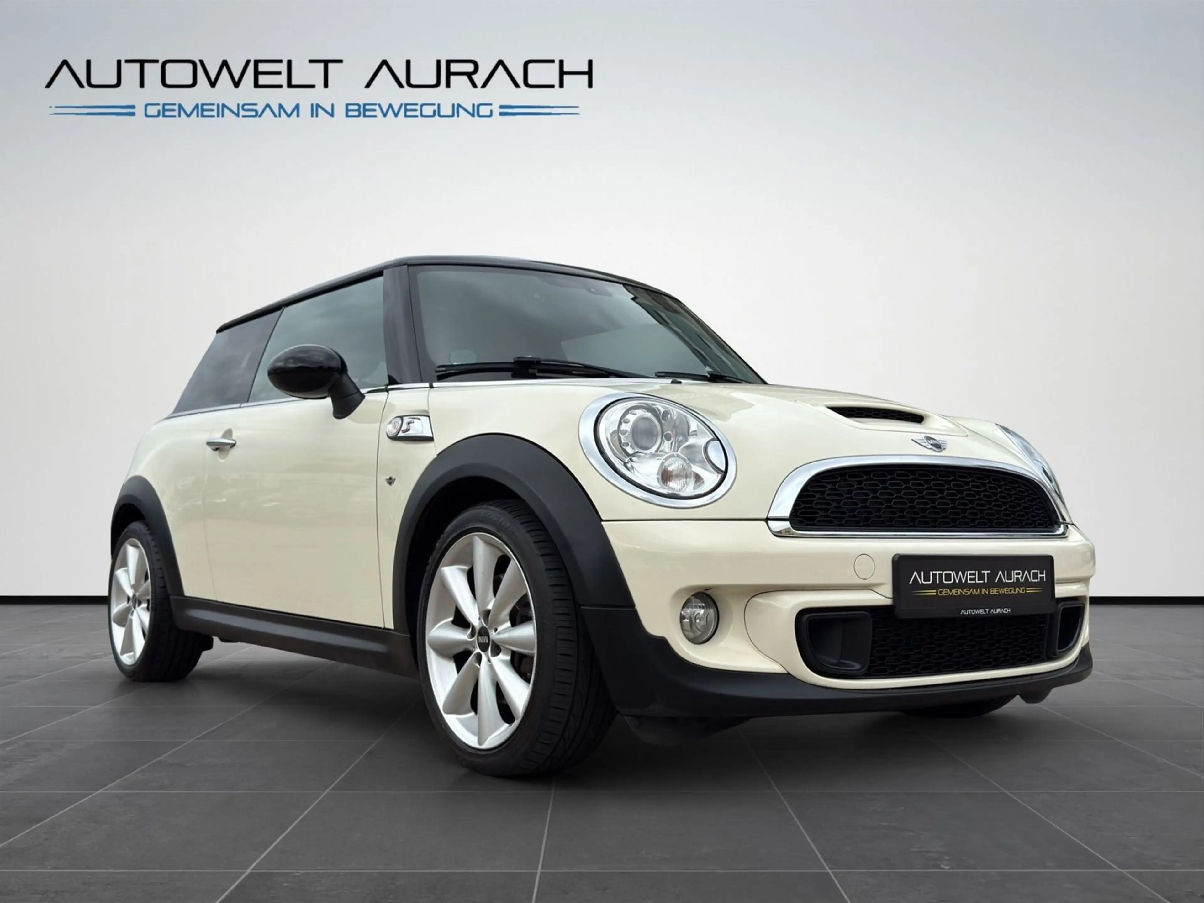 MINI Cooper S 1.6 AUTO. LEDER NAVI SZH PDC ALU BT
