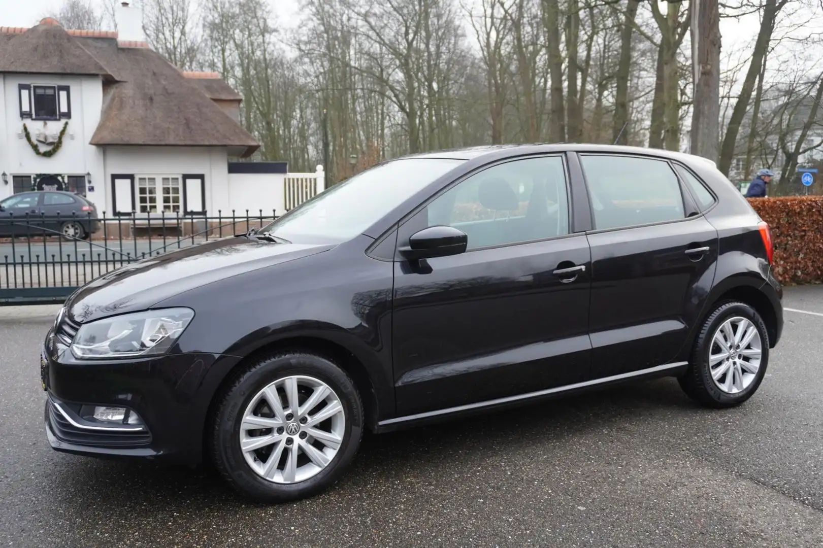 Volkswagen Polo 1.2 TSI Highline 5Drs Navi Cruise Lm Velgen Trekha Noir - 1