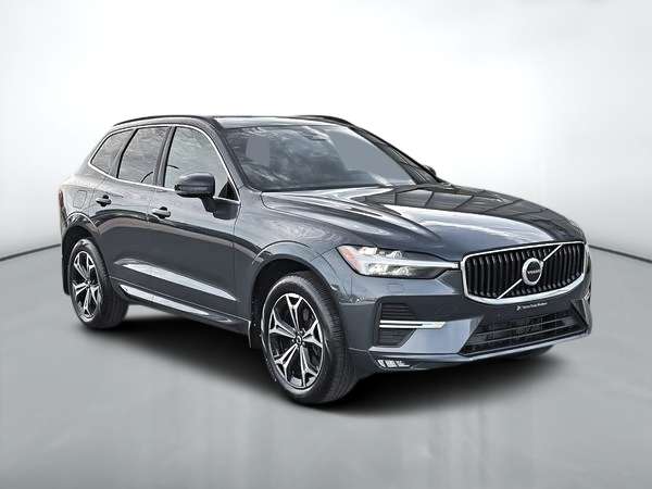 2022 Volvo XC60 B6 MOMENTUM // PREMIUM PACK