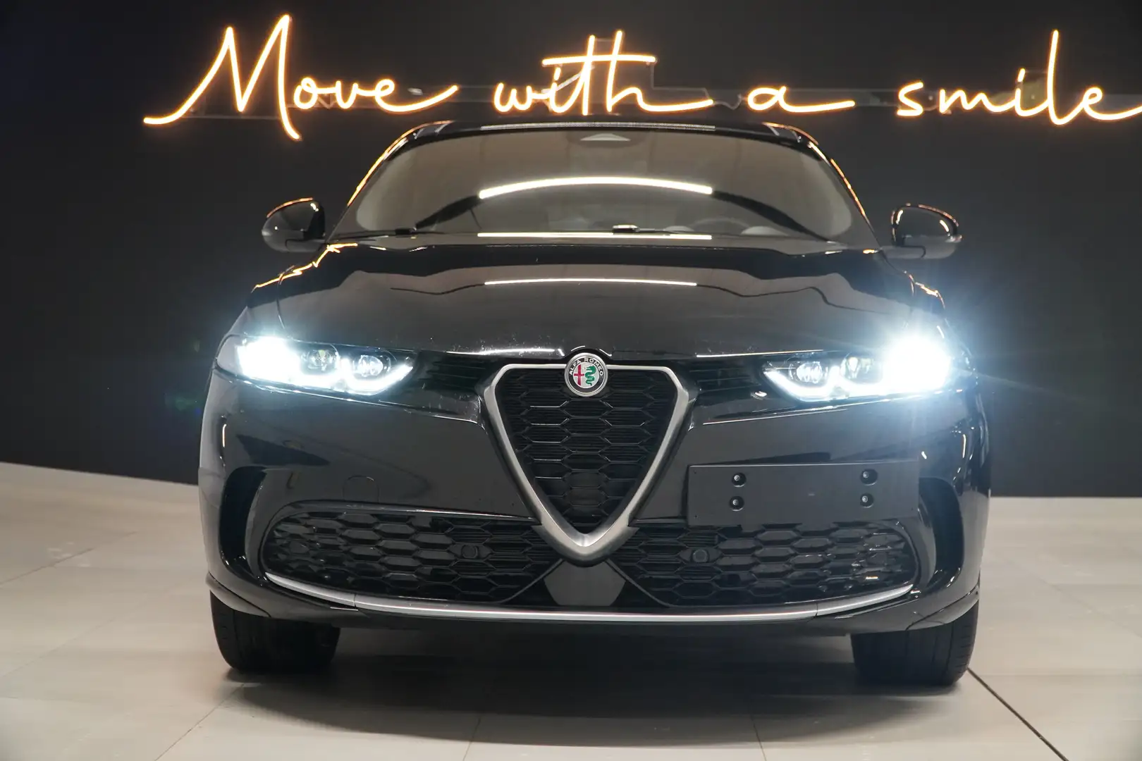 Alfa Romeo Tonale Tonale 1.5 VGT Hybrid Ti Zwart - 2