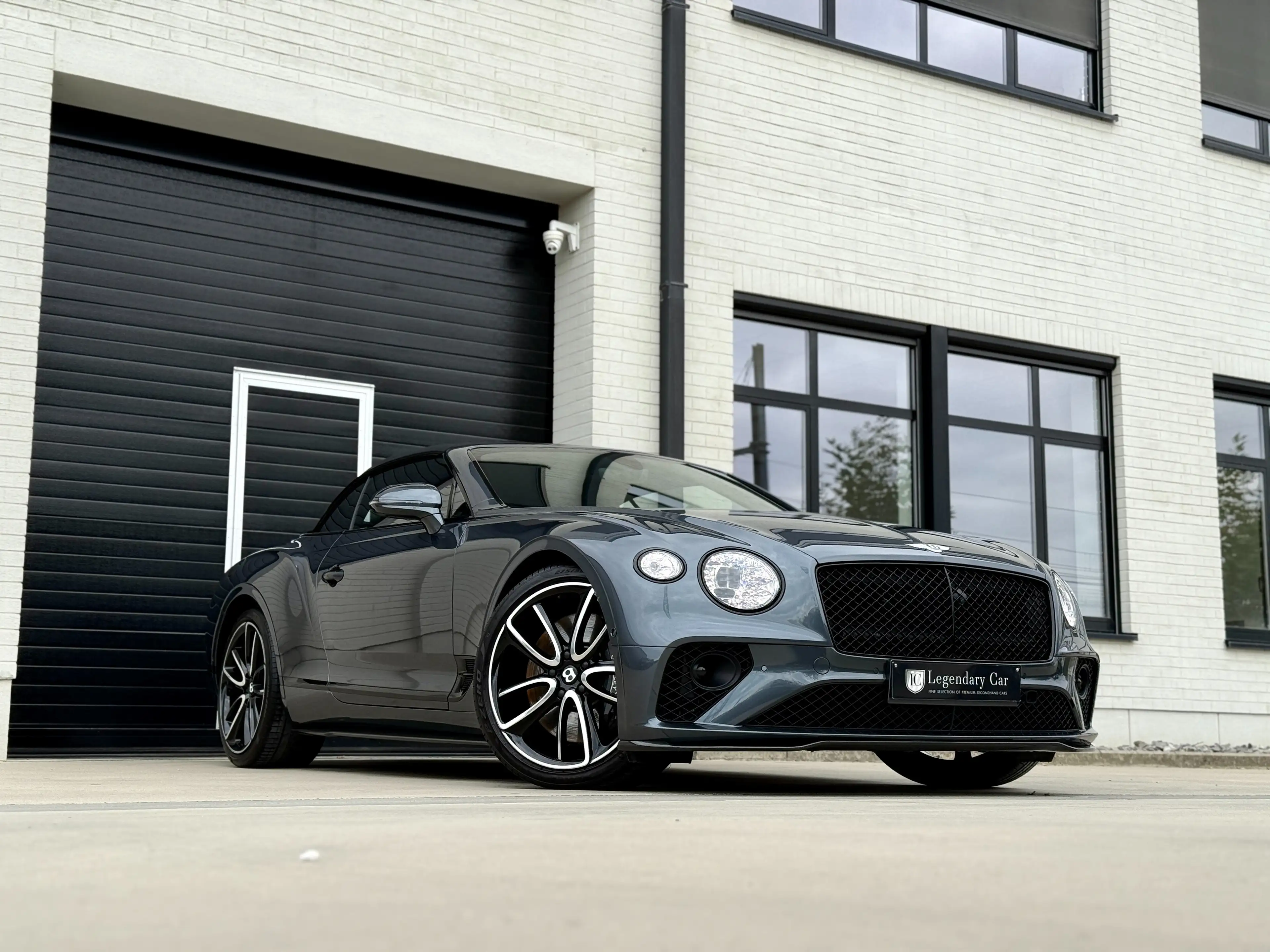 Bentley Continental GTC V8 " MULLINER / CARBON PACKAGE " — photo 2
