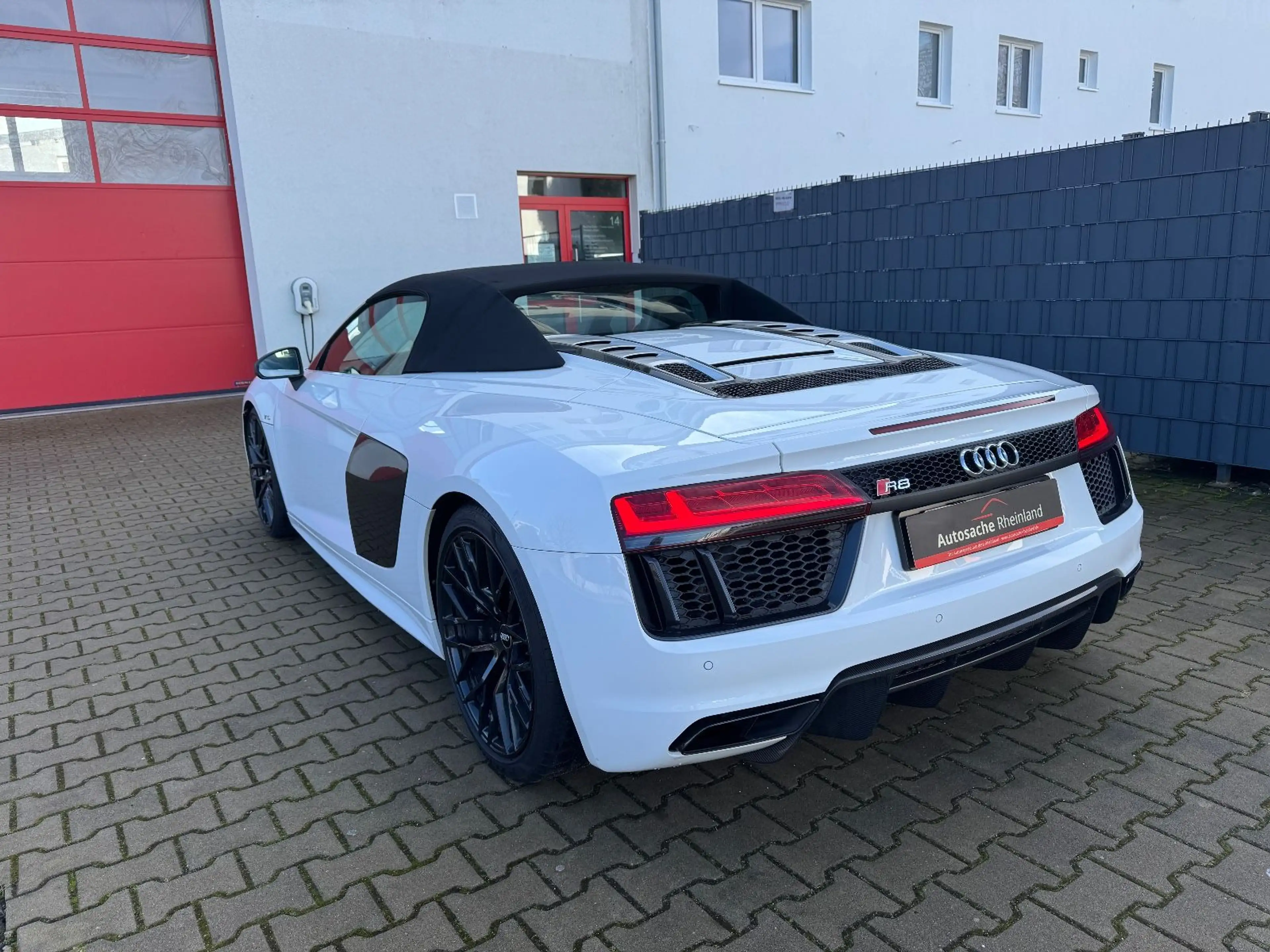 Audi R8 5.2 FSI V10 Quattro Spyder*ServiceNeu*Garant — photo 5