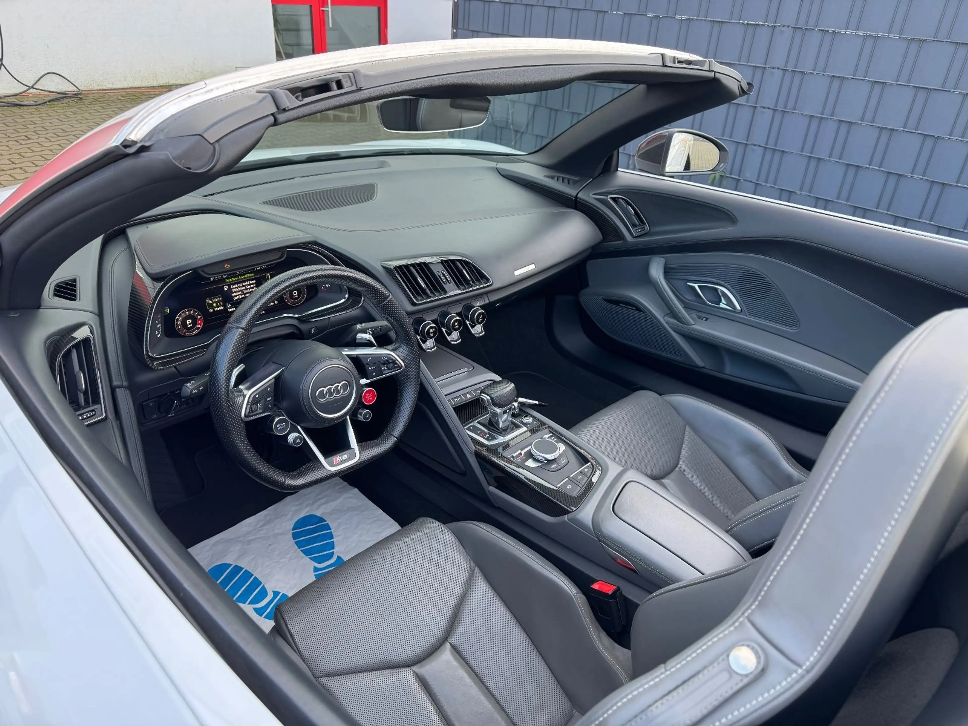 Audi R8 5.2 FSI V10 Quattro Spyder*ServiceNeu*Garant — photo 7