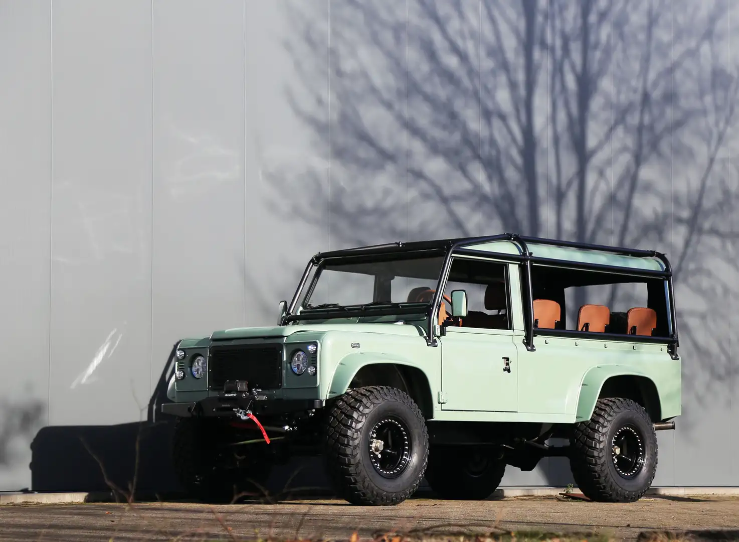 Land Rover Defender 110 original V8 - Full Restoration Groen - 1