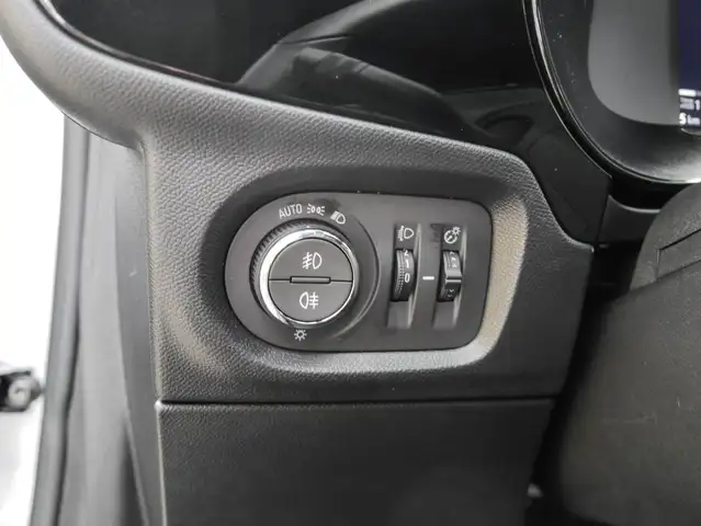 Opel Corsa view 12