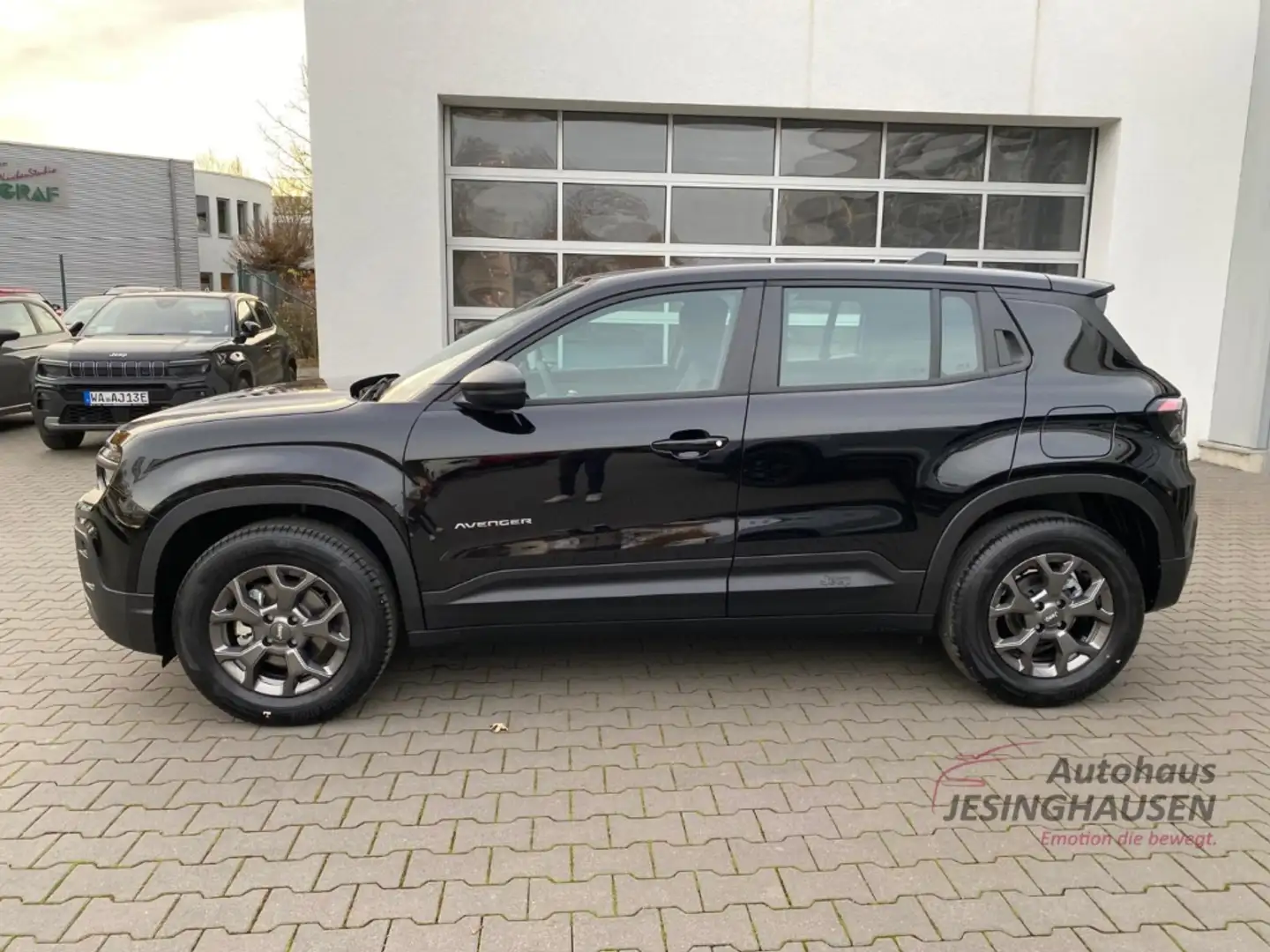 Jeep Avenger Longitude LED Apple CarPlay Android Auto DAB Keyle Noir - 2