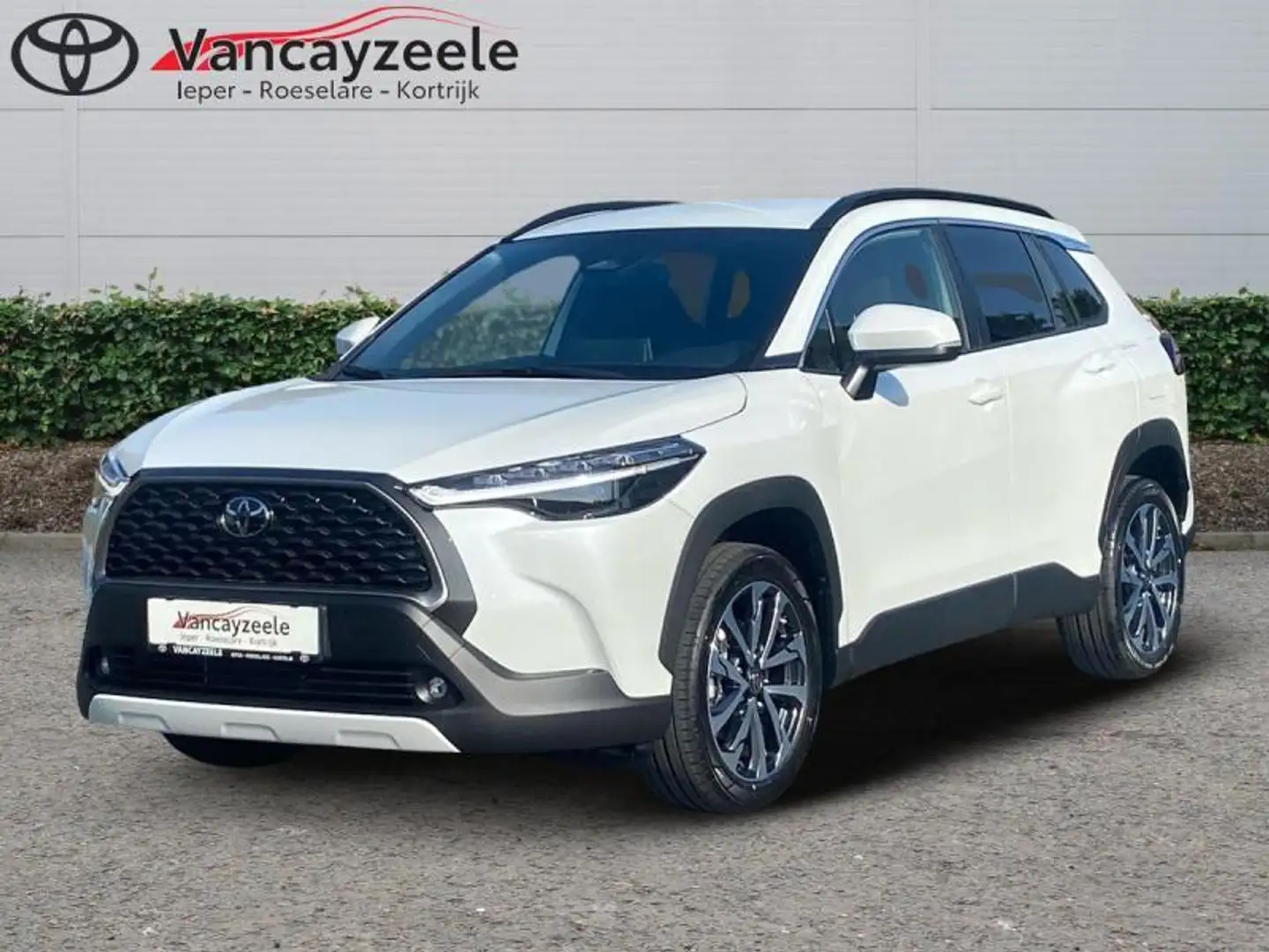 Toyota Corolla Cross Style+cam+nav+sens V&A Белый - 1