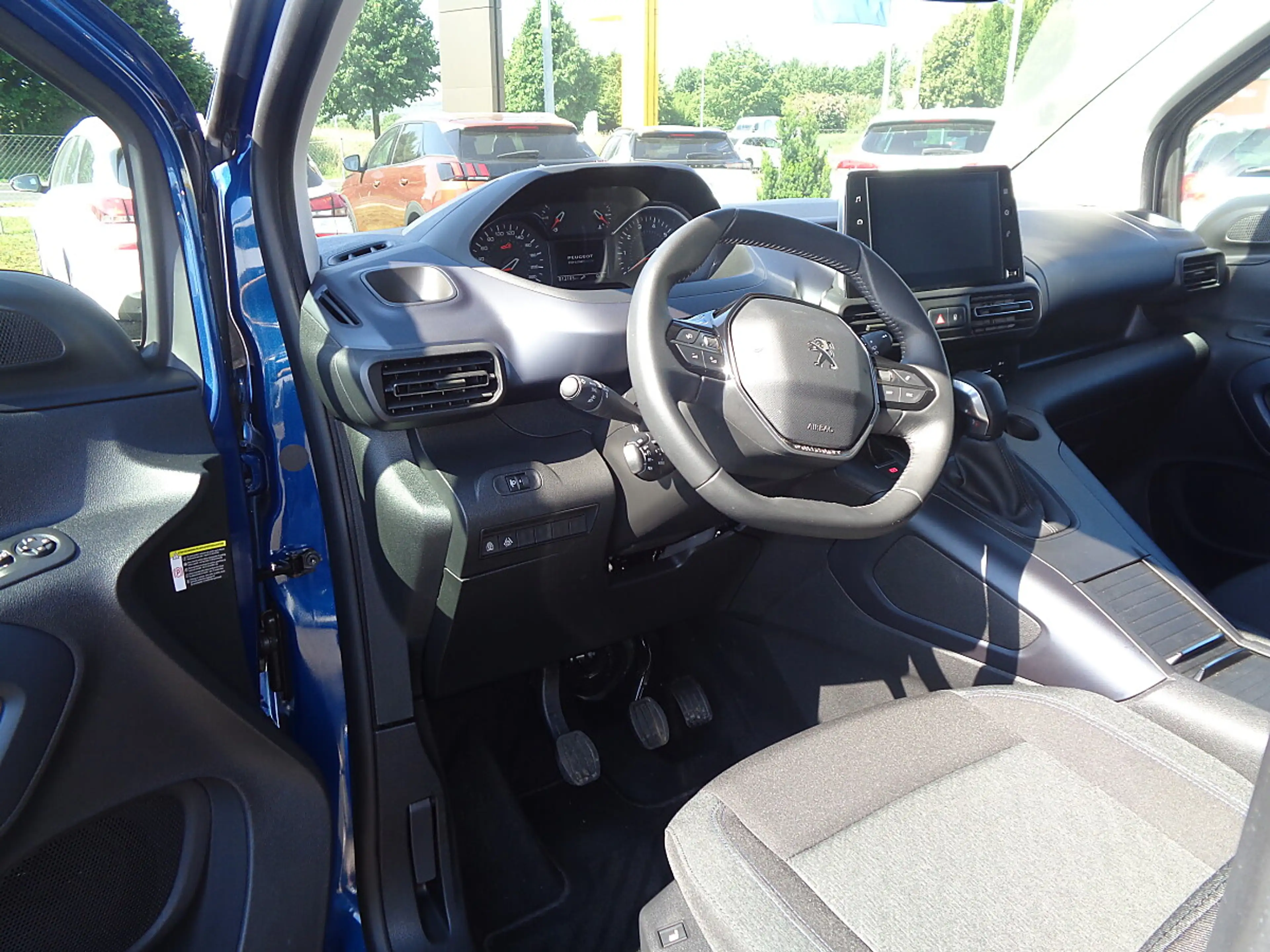 Peugeot Rifter 1,5 BlueHDI 100 S&S Active — photo 7