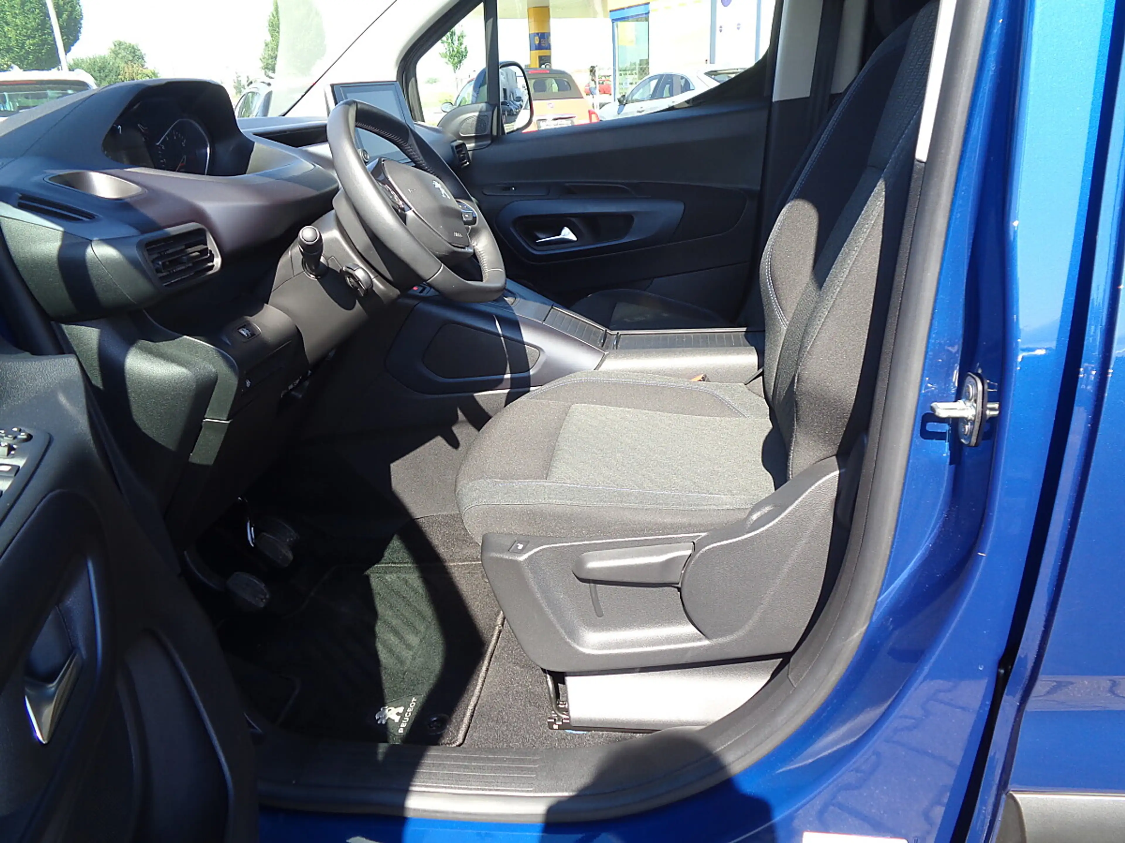 Peugeot Rifter 1,5 BlueHDI 100 S&S Active — photo 6