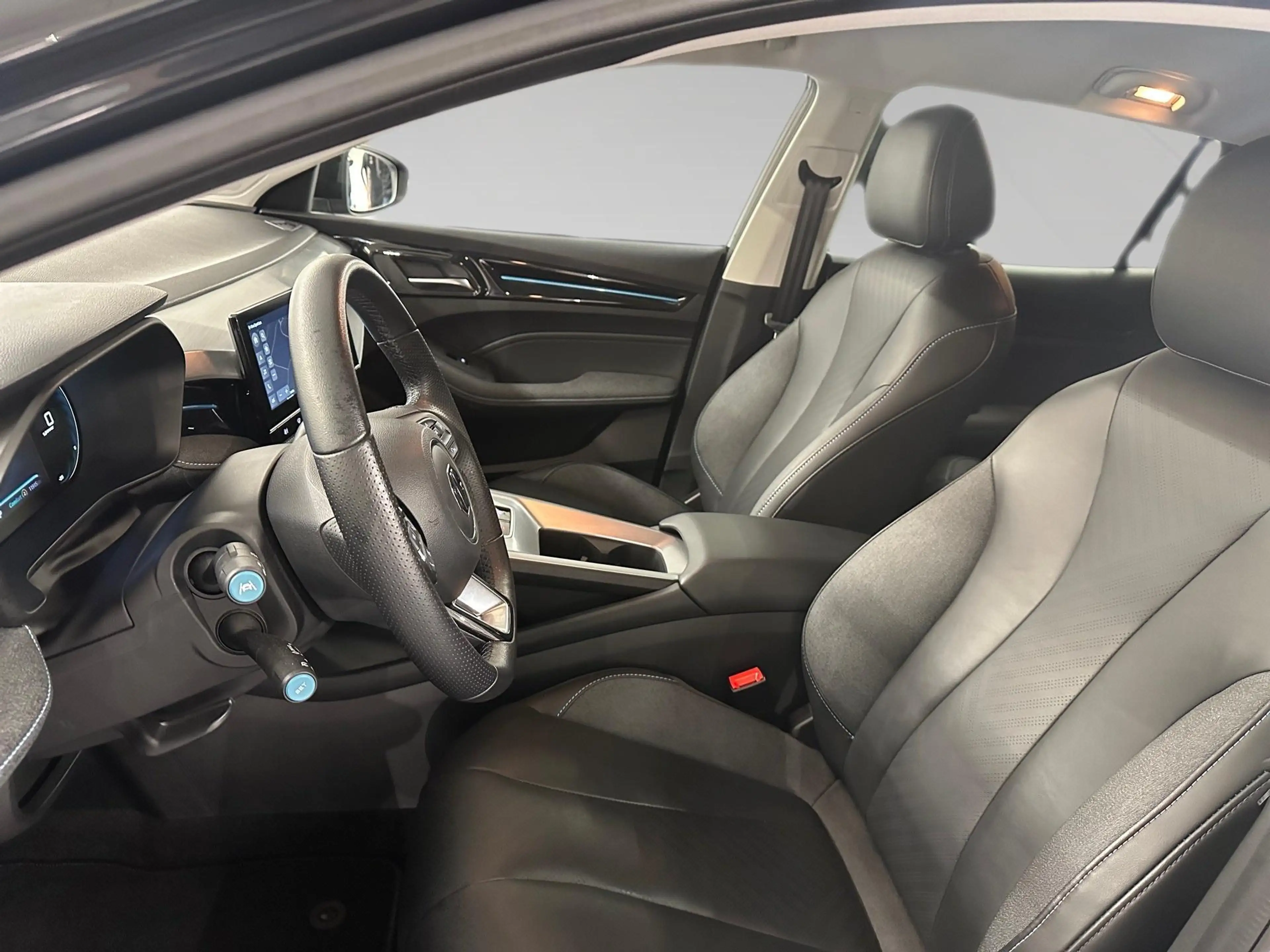 MG MG5 LUXURY — photo 4