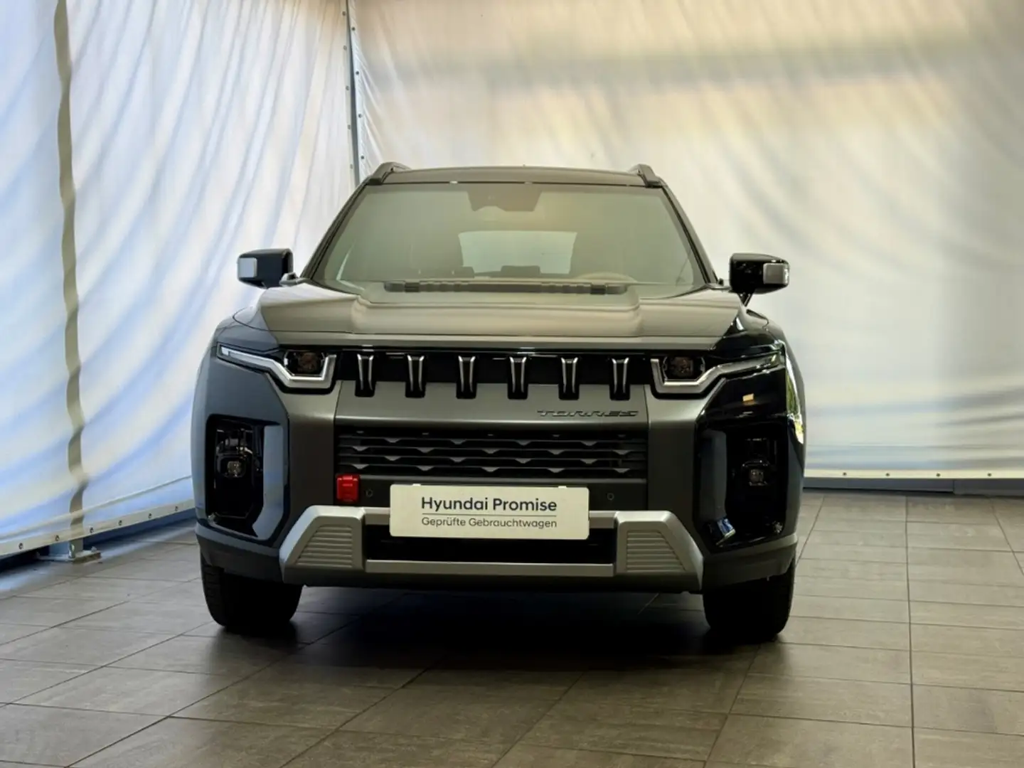 SsangYong Torres 1,5 Saphier Automaik Leder Navi 20 Zoll LED Digita Schwarz - 2