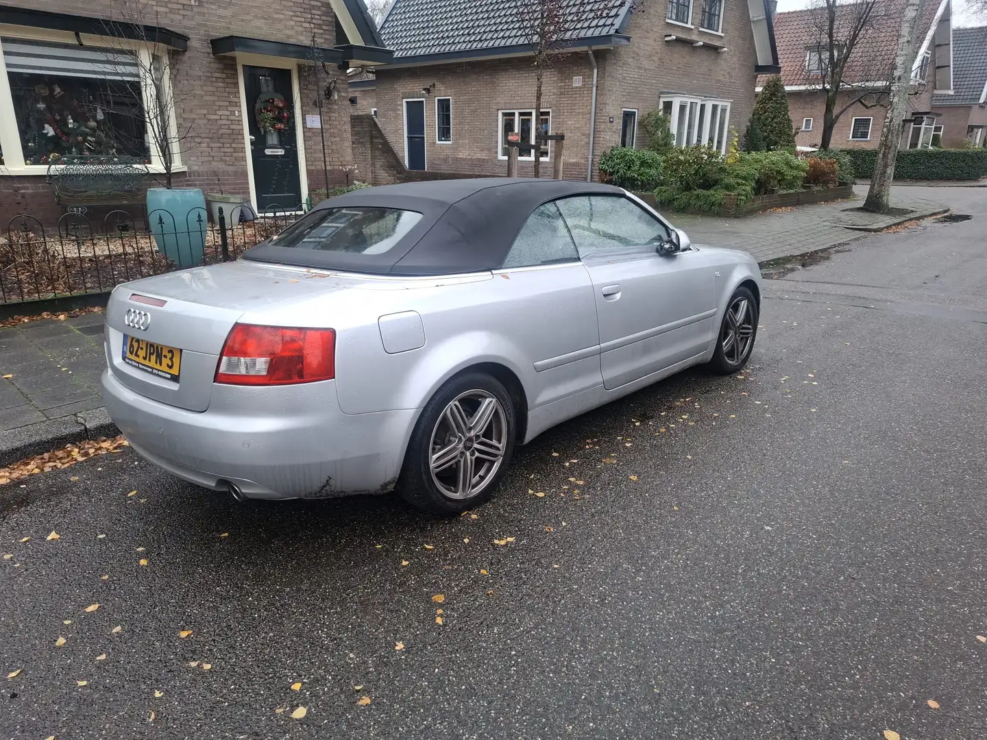 Audi A4 A4 2.4 V6 Grijs - 2