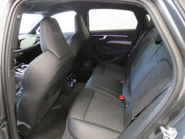 Audi A6 Limousine e-hybrid quattro 220 kW Ansicht 8