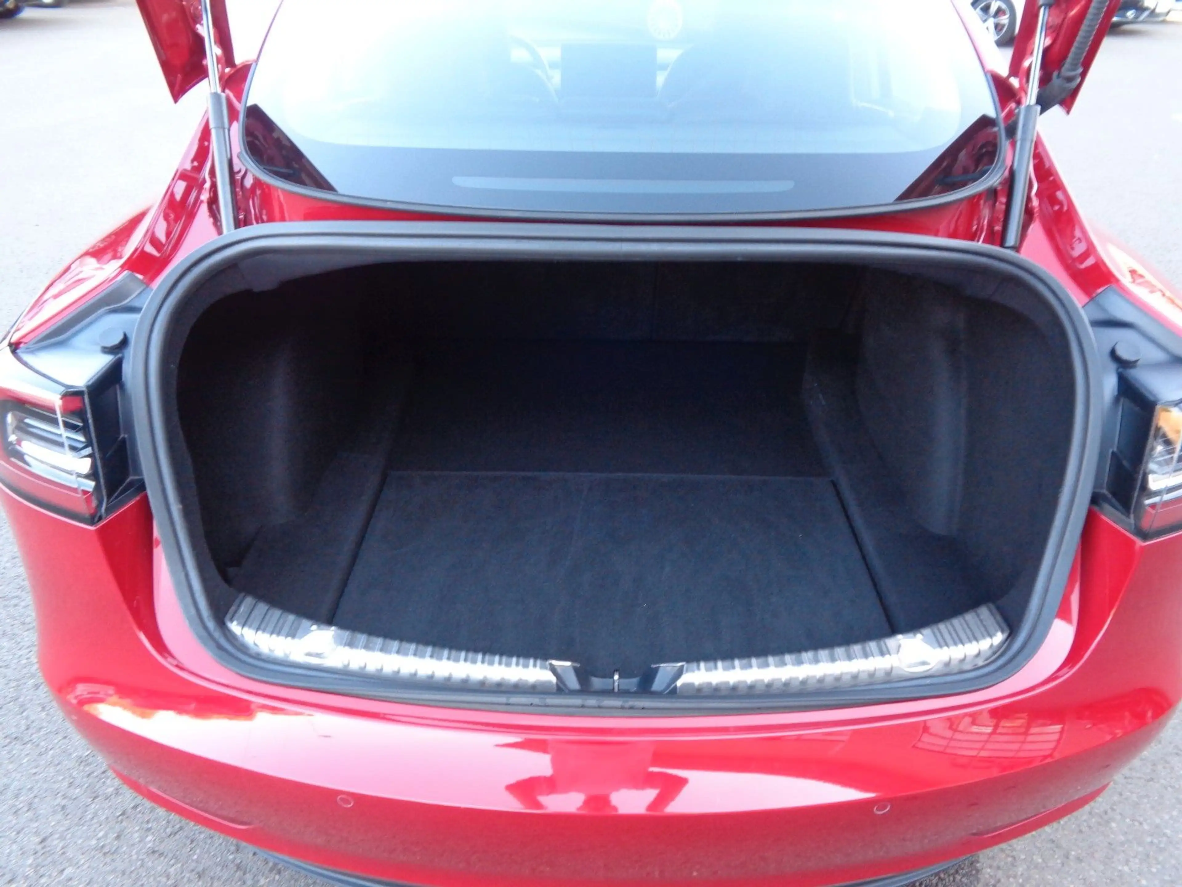 Tesla Model 3 Standard Range Plus RWD — photo 14