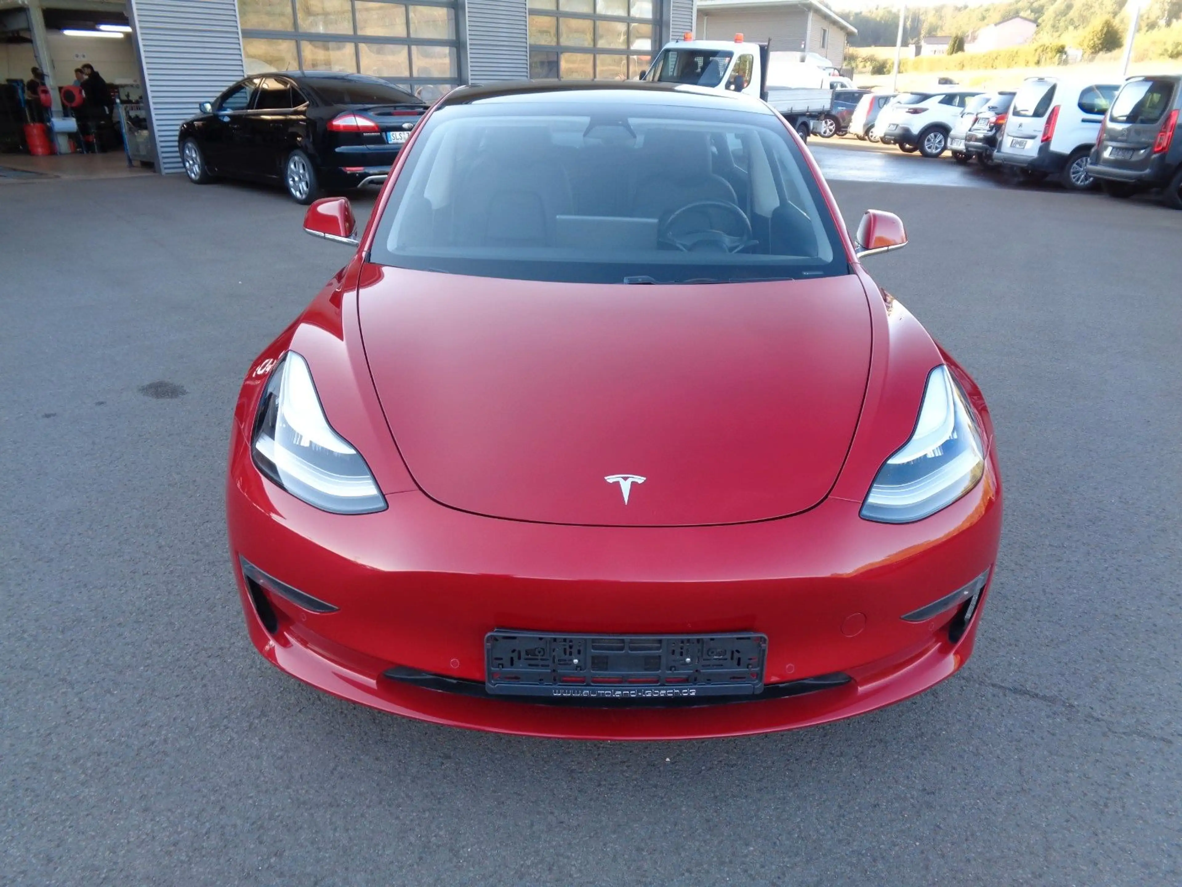 Tesla Model 3 Standard Range Plus RWD — photo 2