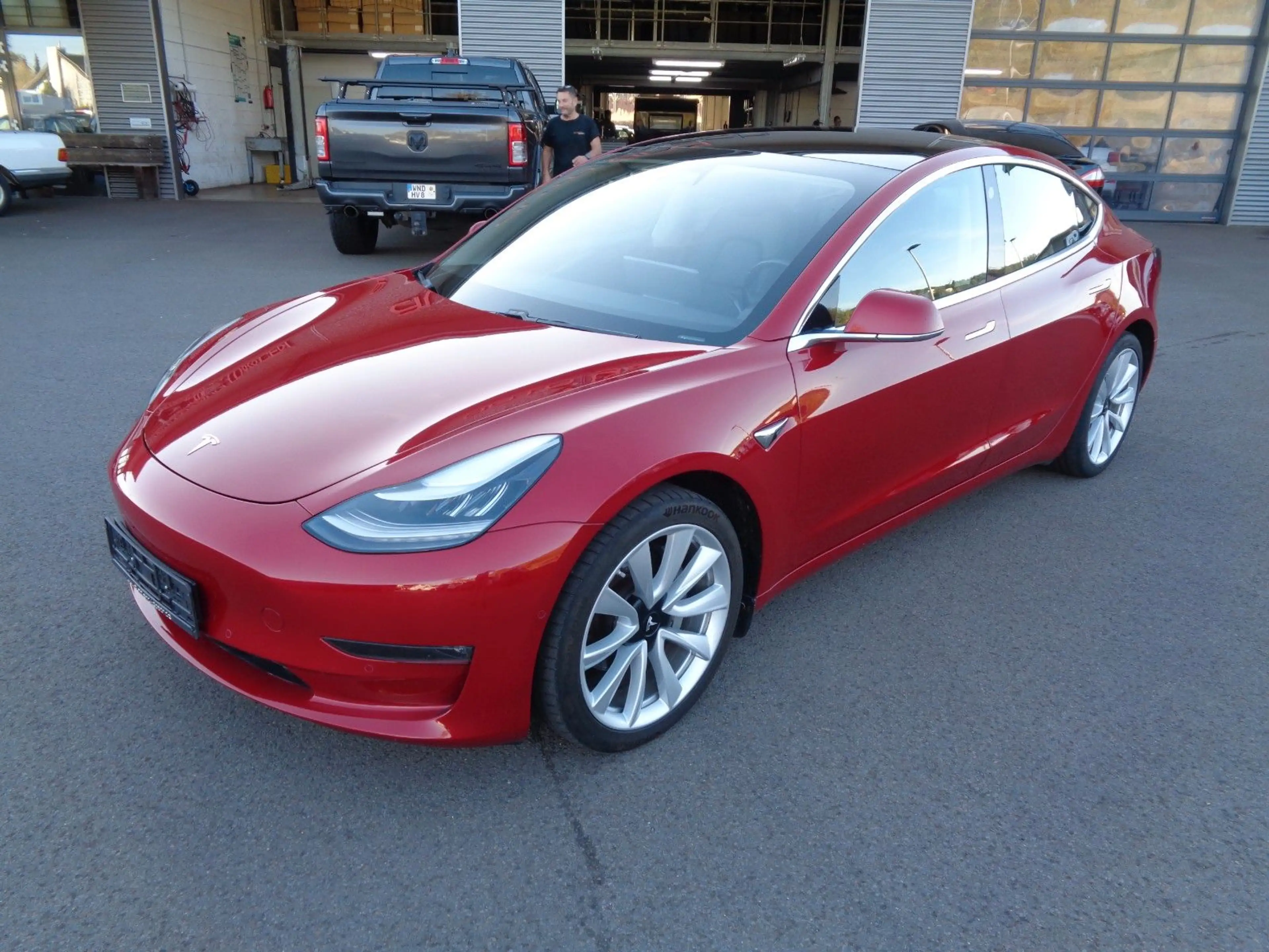 Tesla Model 3 Standard Range Plus RWD