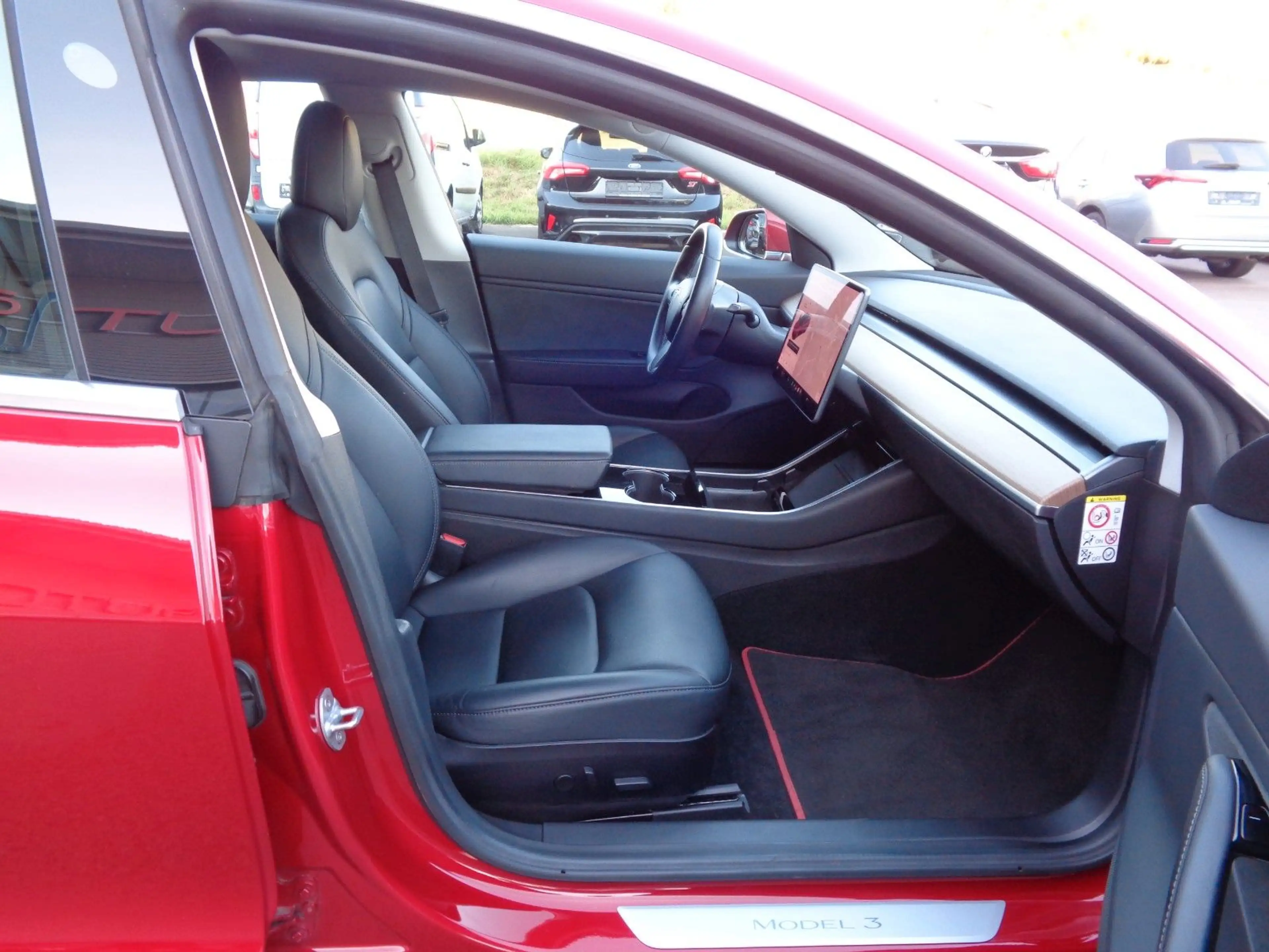 Tesla Model 3 Standard Range Plus RWD — photo 10