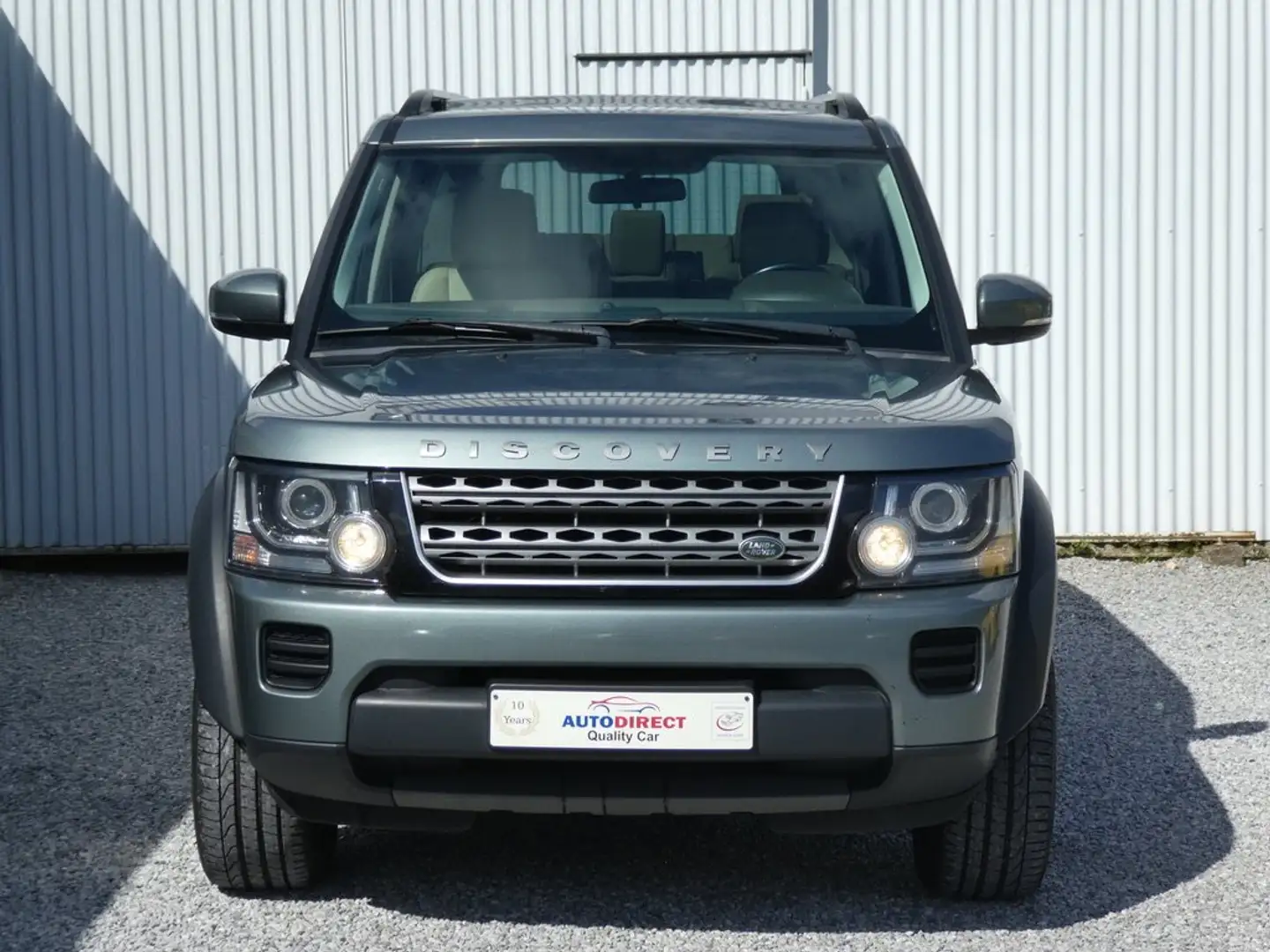 Land Rover Discovery 3.0 TDV6  7places Cuir, Navi, Pano, Bluetooth Grijs - 2