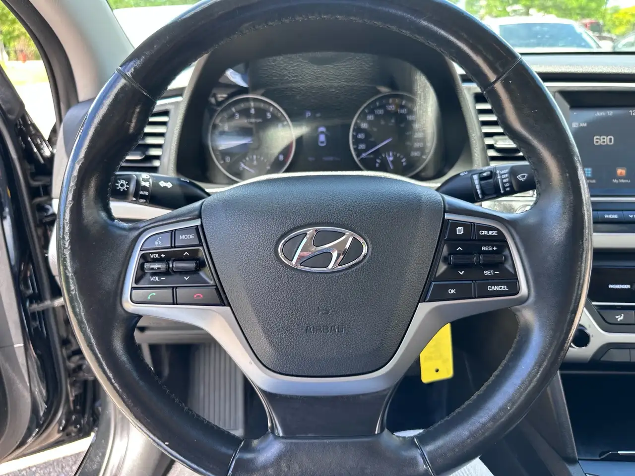 Hyundai ELANTRA fotografie Hyundai ELANTRA