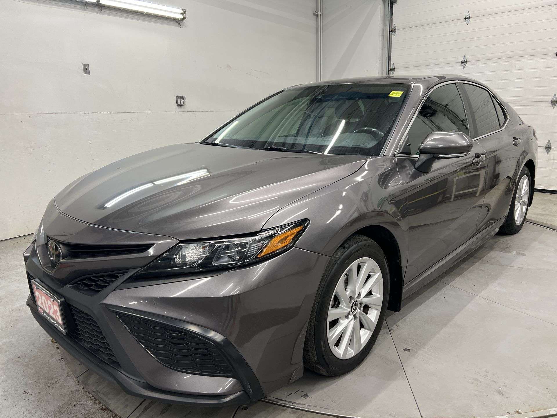 Gray 2023 Toyota Camry Sedan Front-Wheel Drive Automatic