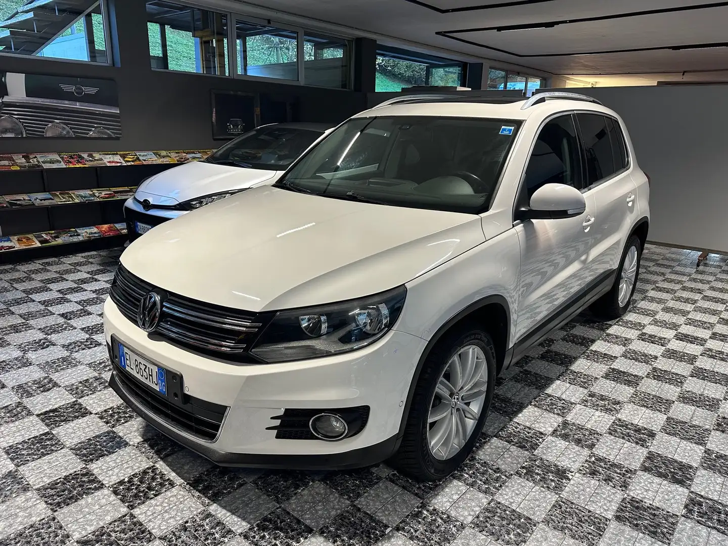 Volkswagen Tiguan Tiguan 2.0 tdi - TETTO APRIBILE Bianco - 1
