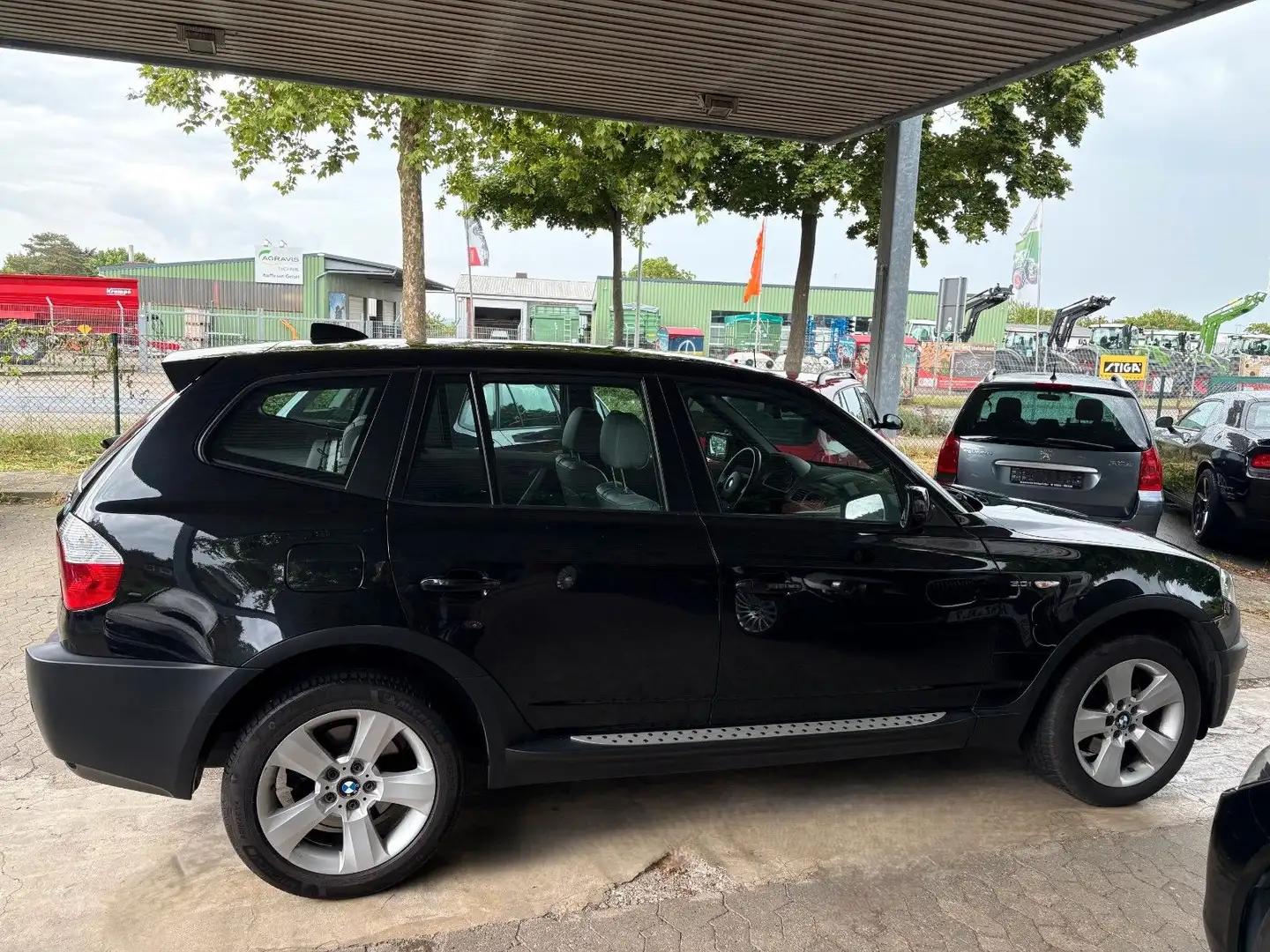 BMW X3 Baureihe X3 3.0i AUTOMATIK **NAVI**SITZHZG.** Чорний - 2