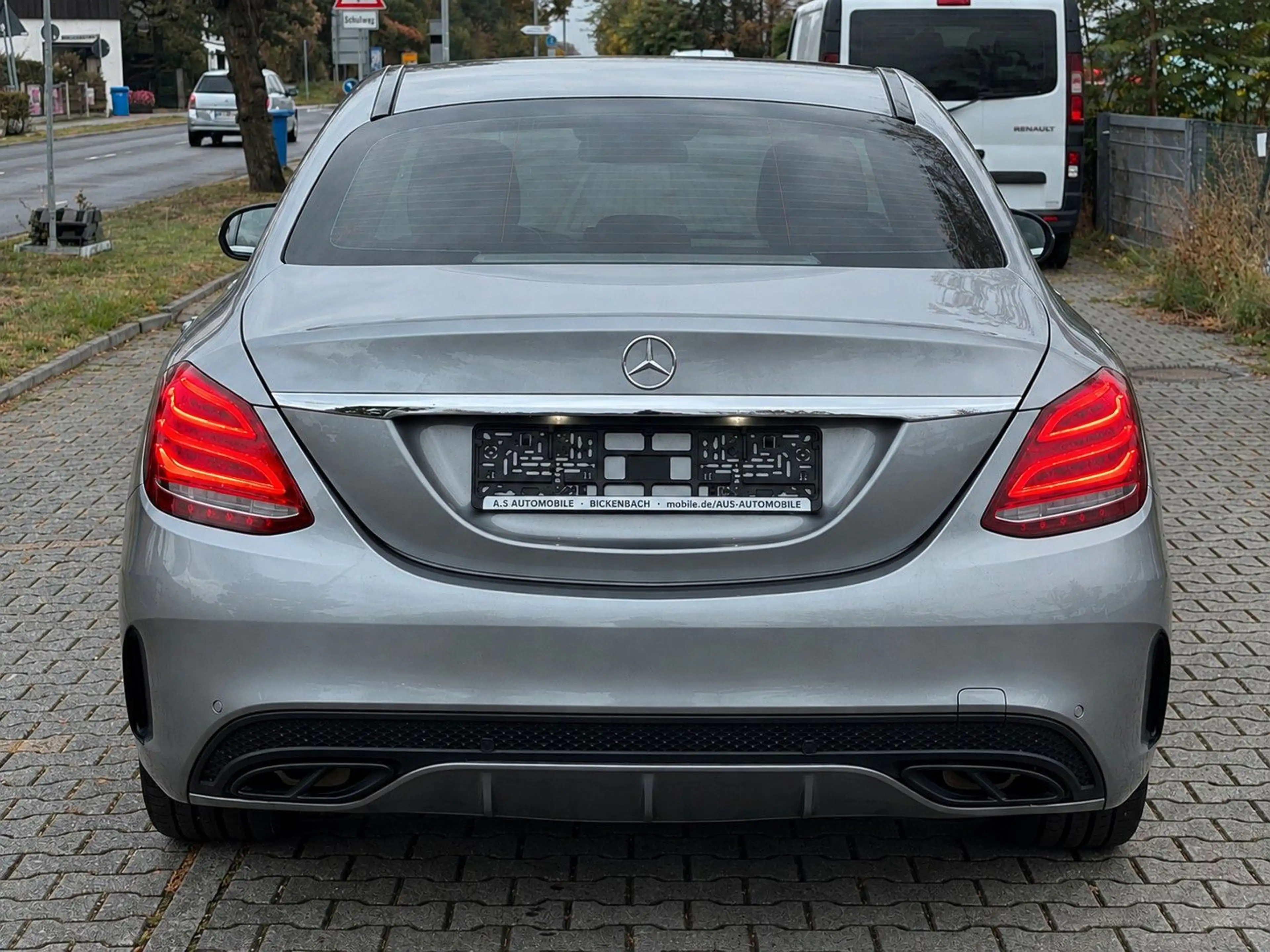Mercedes-Benz C 250 AMG LINE*PANO*DISTRONIC*LEDER*COMAND*VOLL* — photo 6