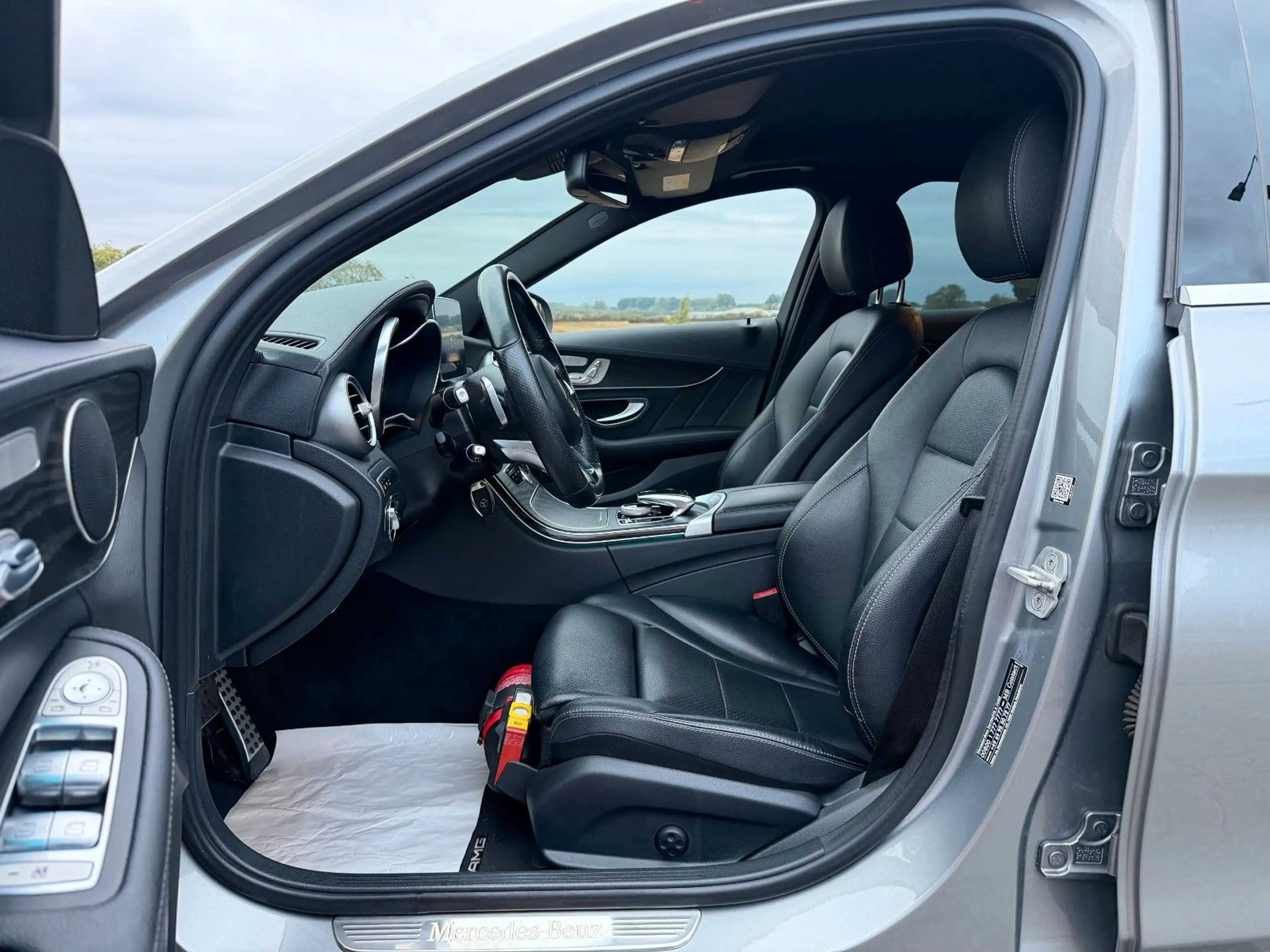 Mercedes-Benz C 250 AMG LINE*PANO*DISTRONIC*LEDER*COMAND*VOLL* — photo 12