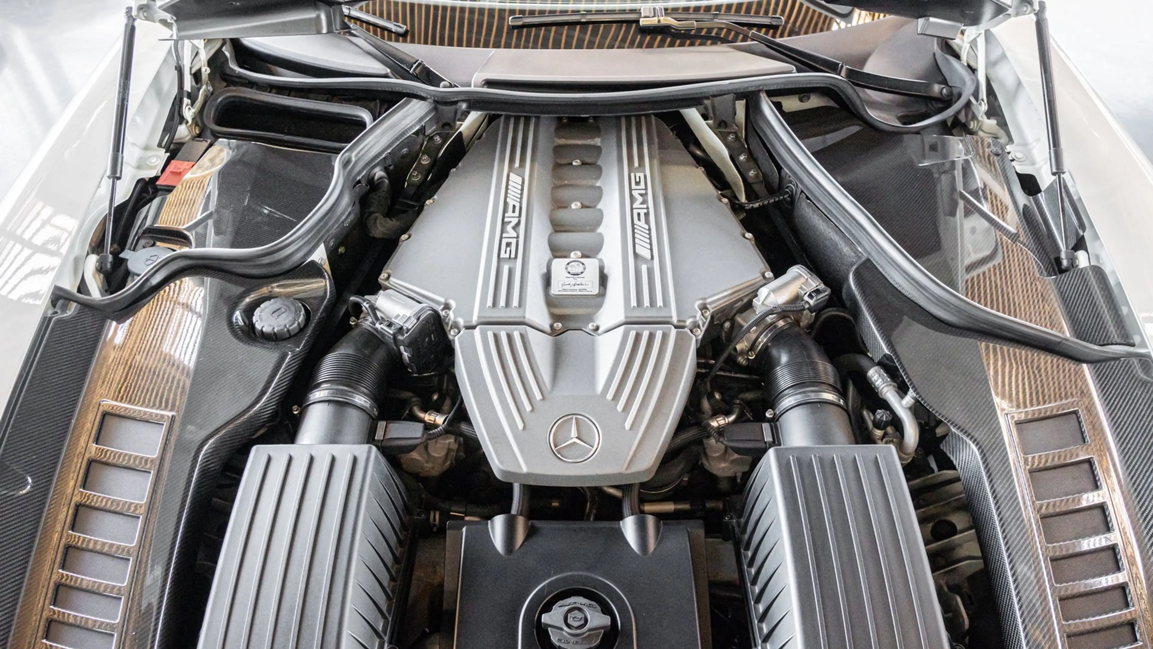 Mercedes-Benz SLS *SCHALE*CARBON*KERAMIK*2.Hd — photo 5