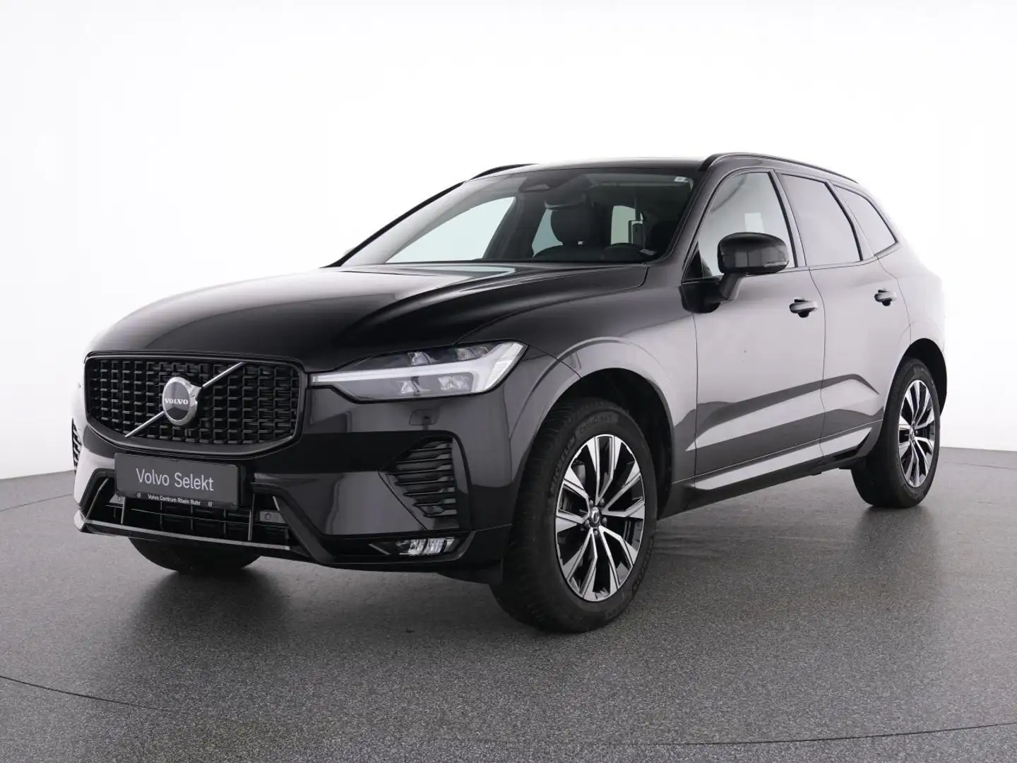 Volvo XC60 B5 AWD  PLUS DARK AHK+H&KSOUND+PANO+MEMORY+ Schwarz - 2