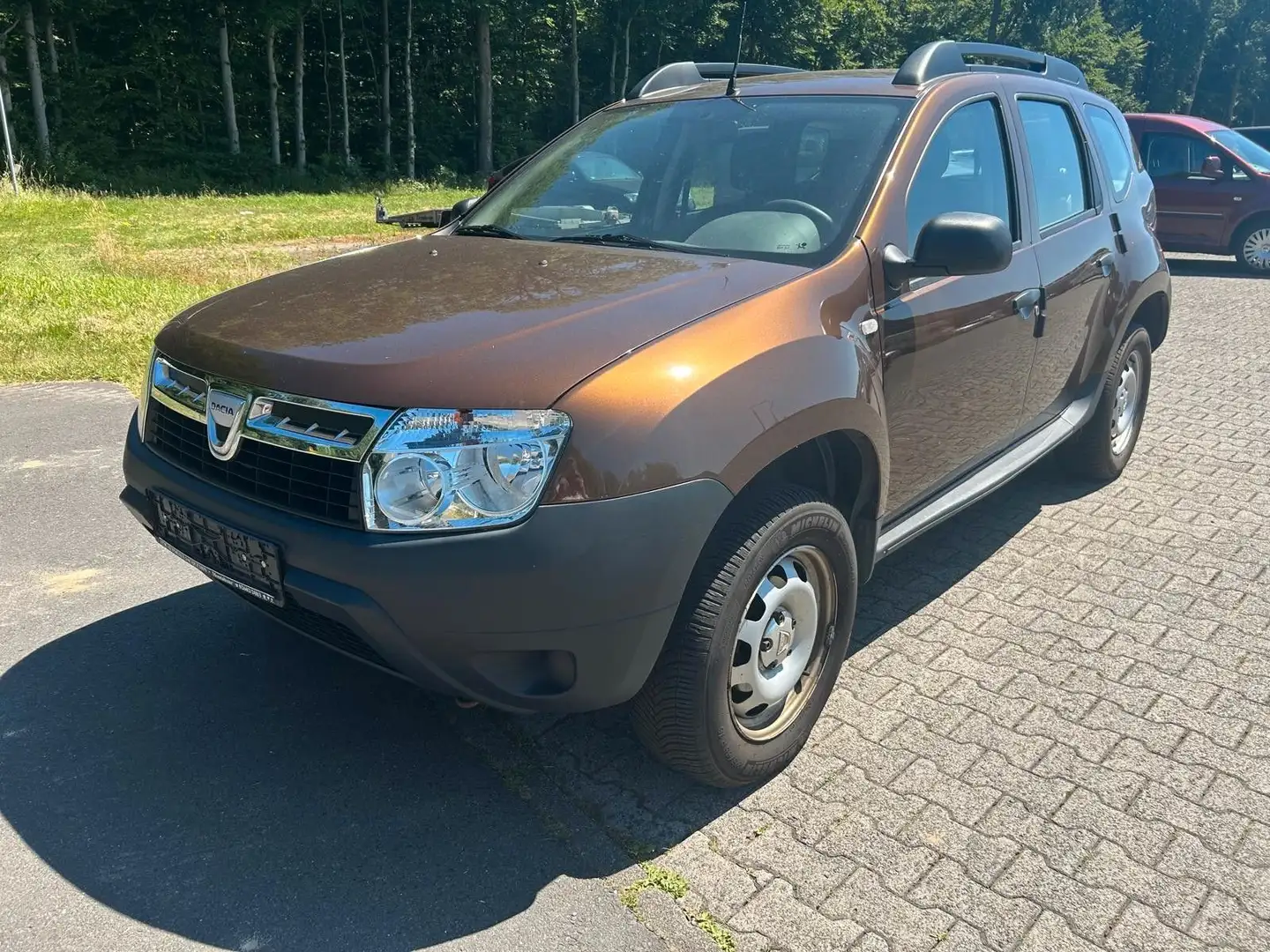 Dacia Duster I Ambiance 4x2* 1.Hand Brun - 1