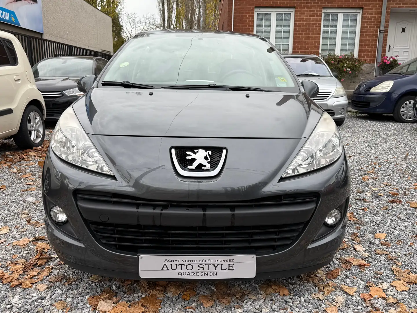 Peugeot 207 / 1.4 HDi / Garantie / Airco / Isofix / Grijs - 2