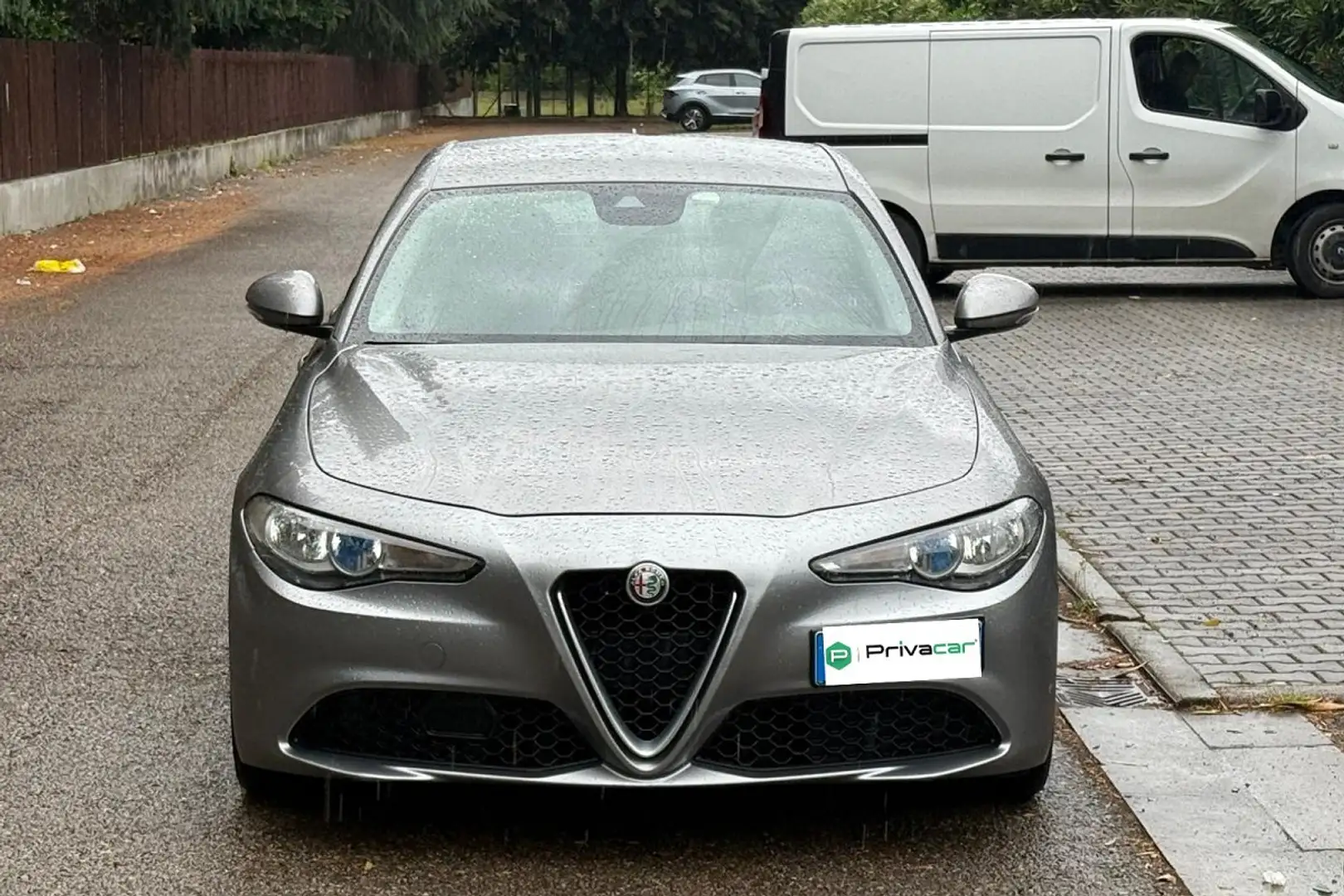 Alfa Romeo Giulia Giulia 2.2 Turbodiesel 150 CV AT8 Executive Stříbrná - 2